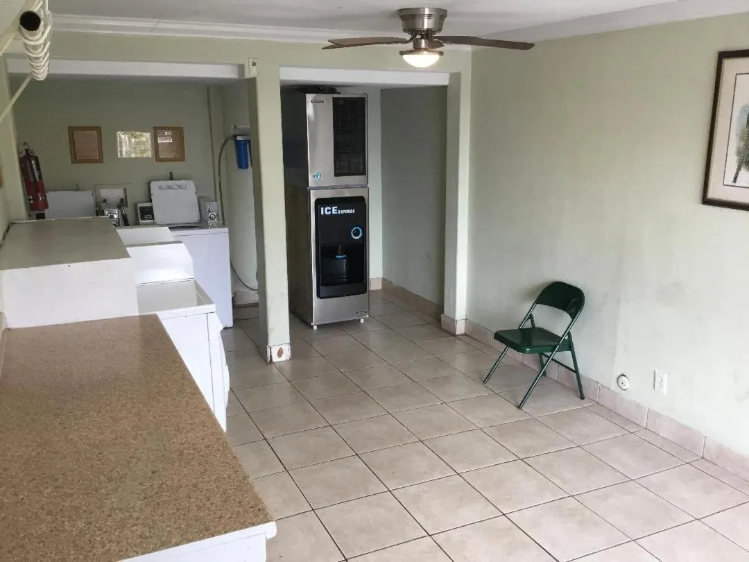 Houston Inn and Suites