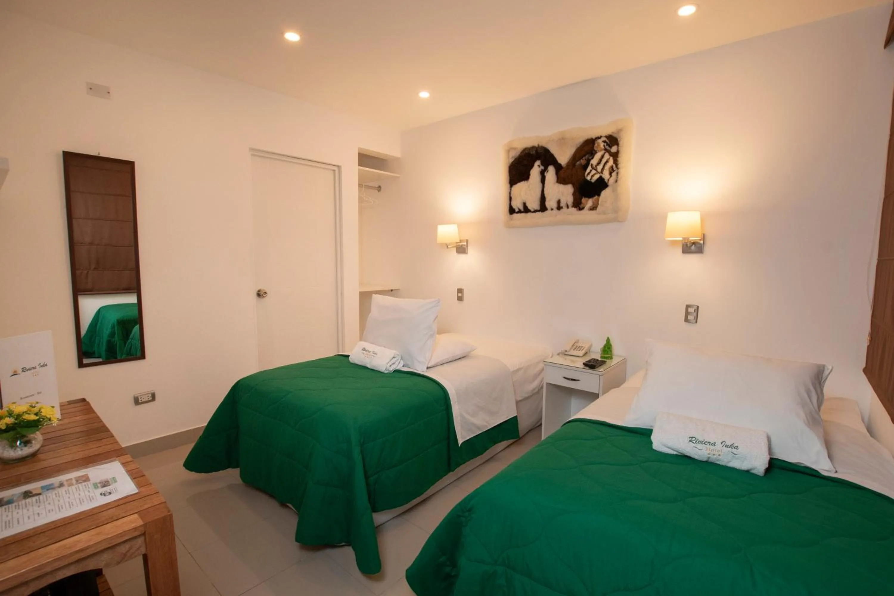 Bathroom, Bed in Hotel Riviera Inka Paracas