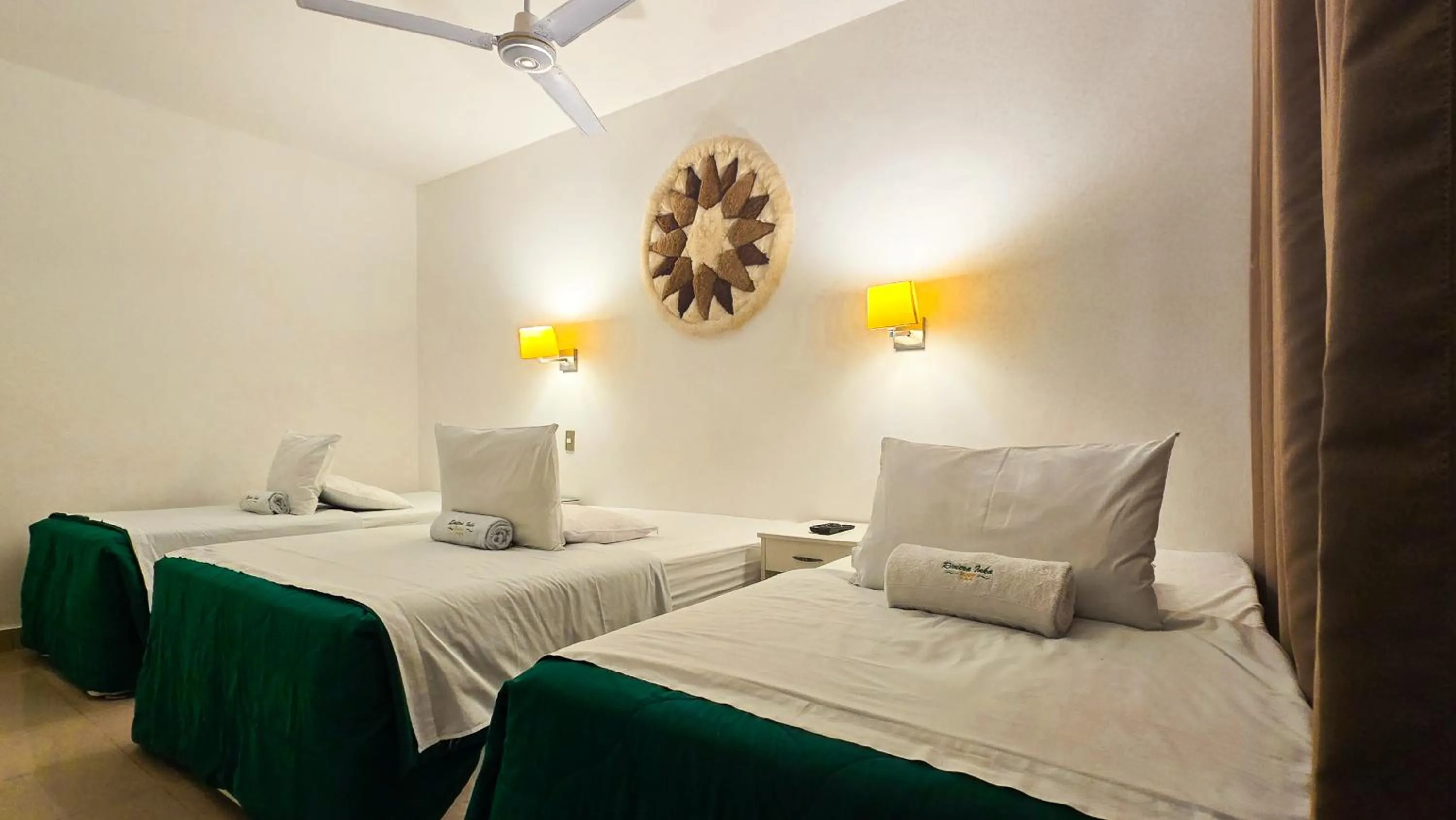 Photo of the whole room, Bed in Hotel Riviera Inka Paracas