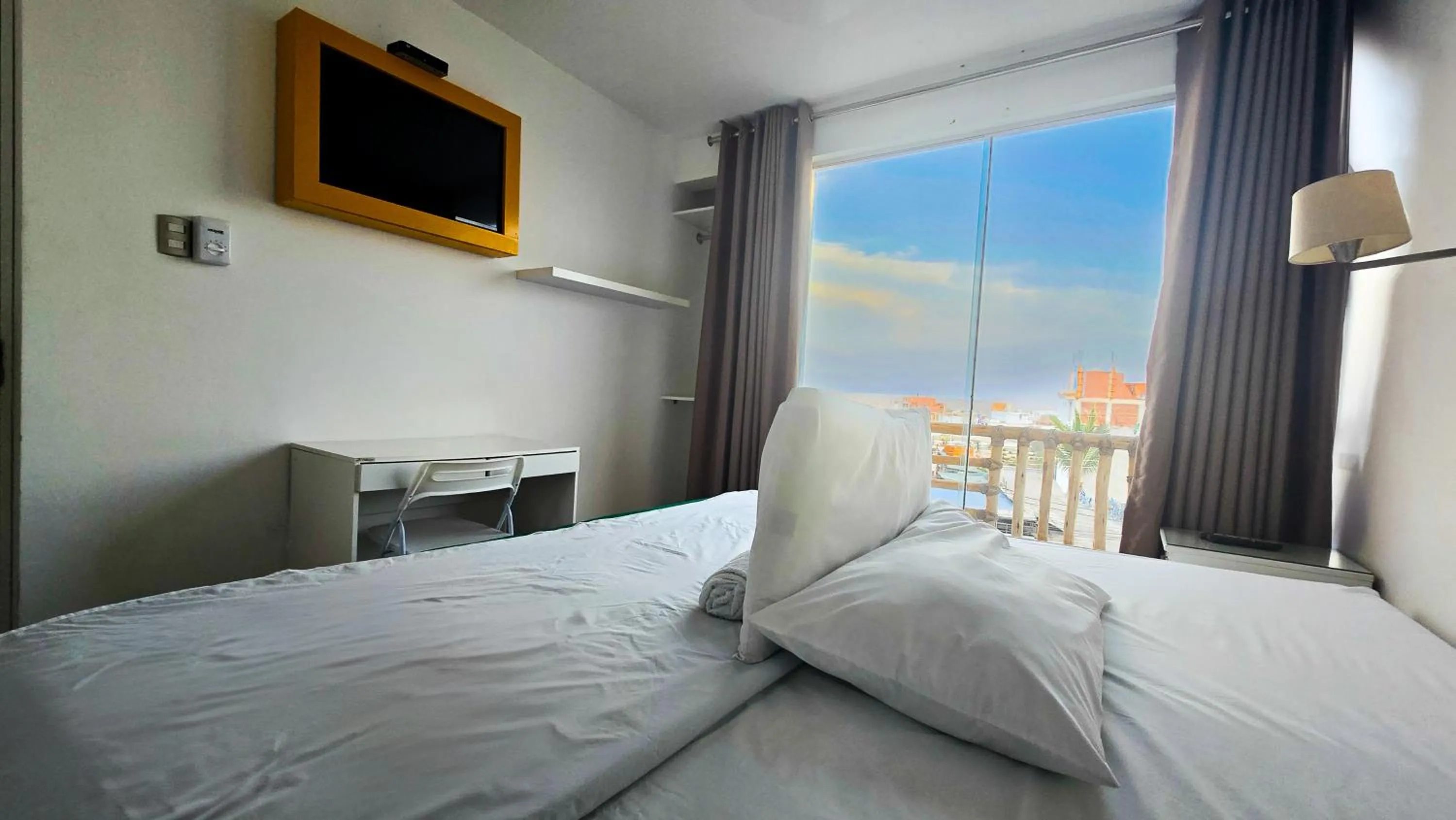 Bed in Hotel Riviera Inka Paracas