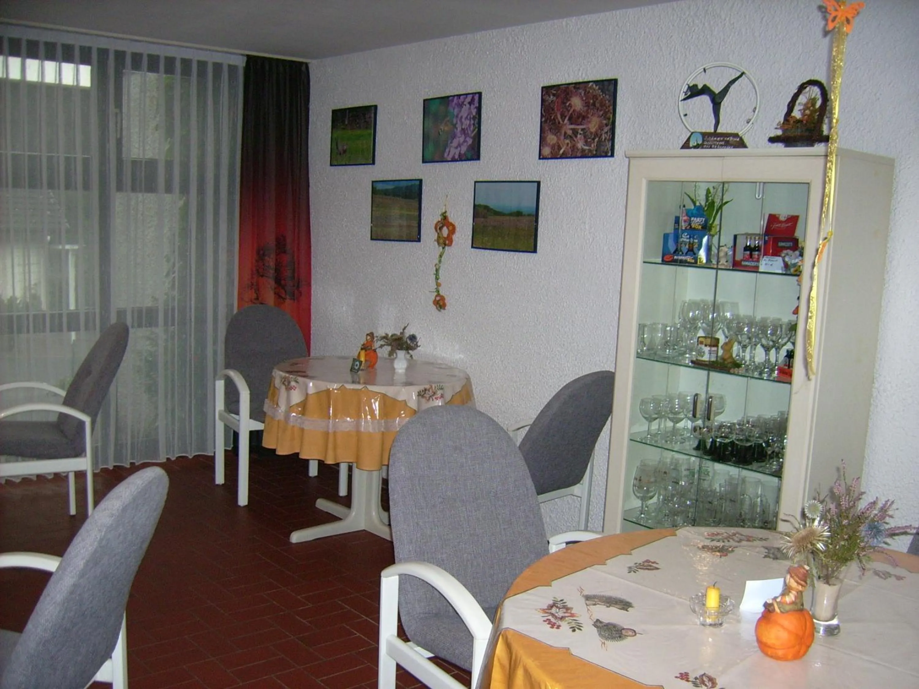 Restaurant/places to eat in Gästehaus Hochrhönblick