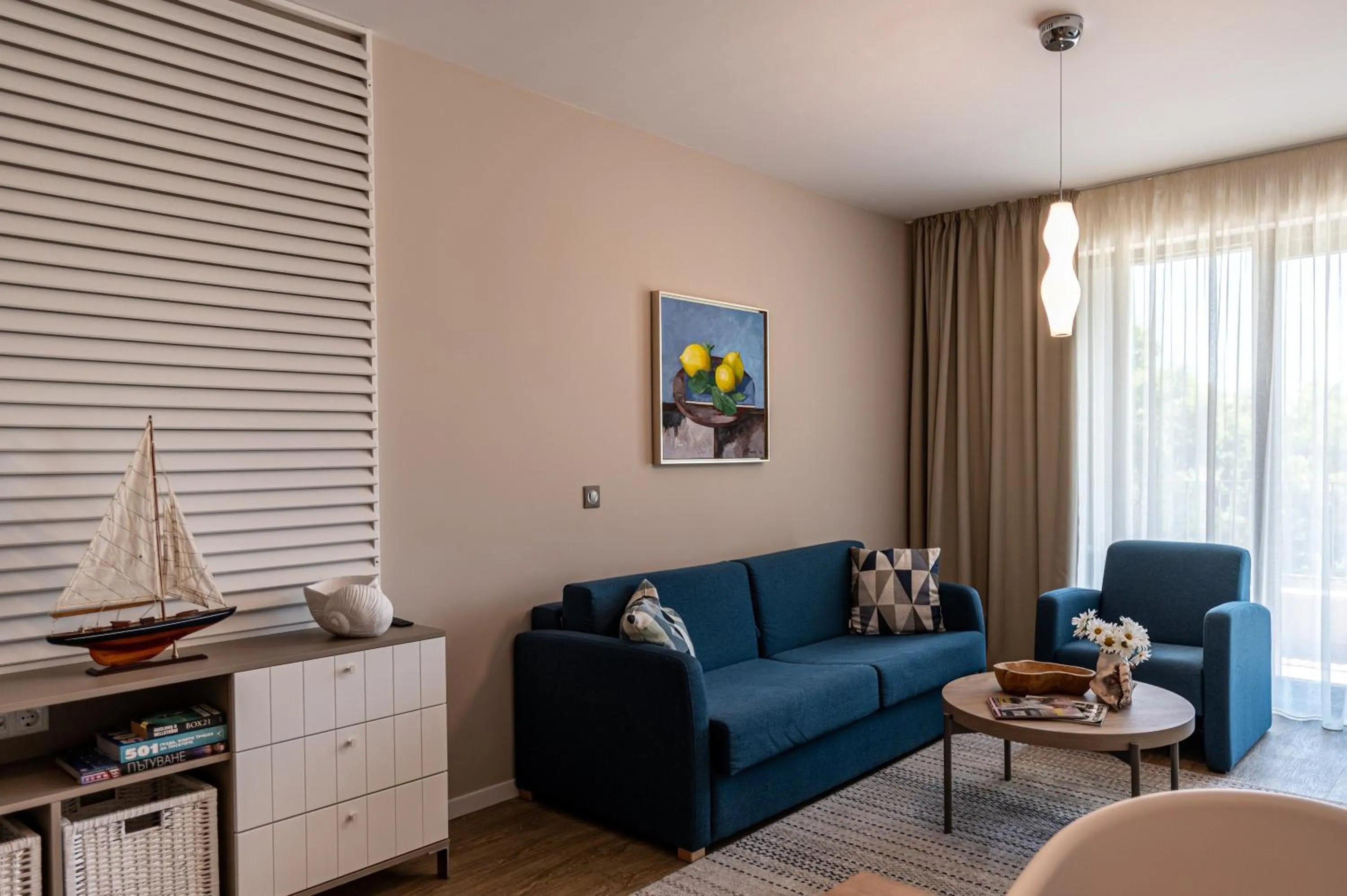 Romance Hotel and Family Suites