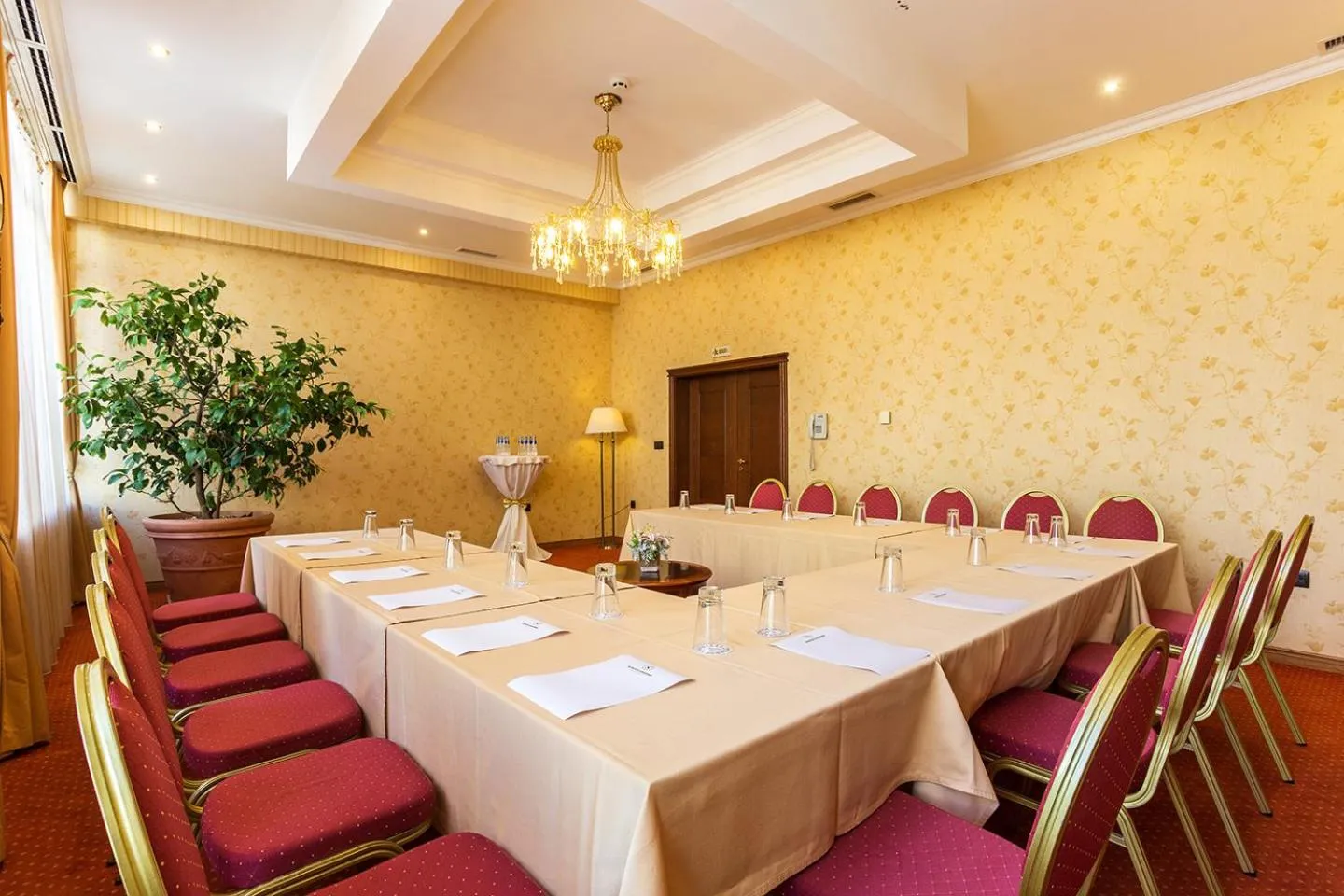 Meeting/conference room in Romance Hotel and Family Suites