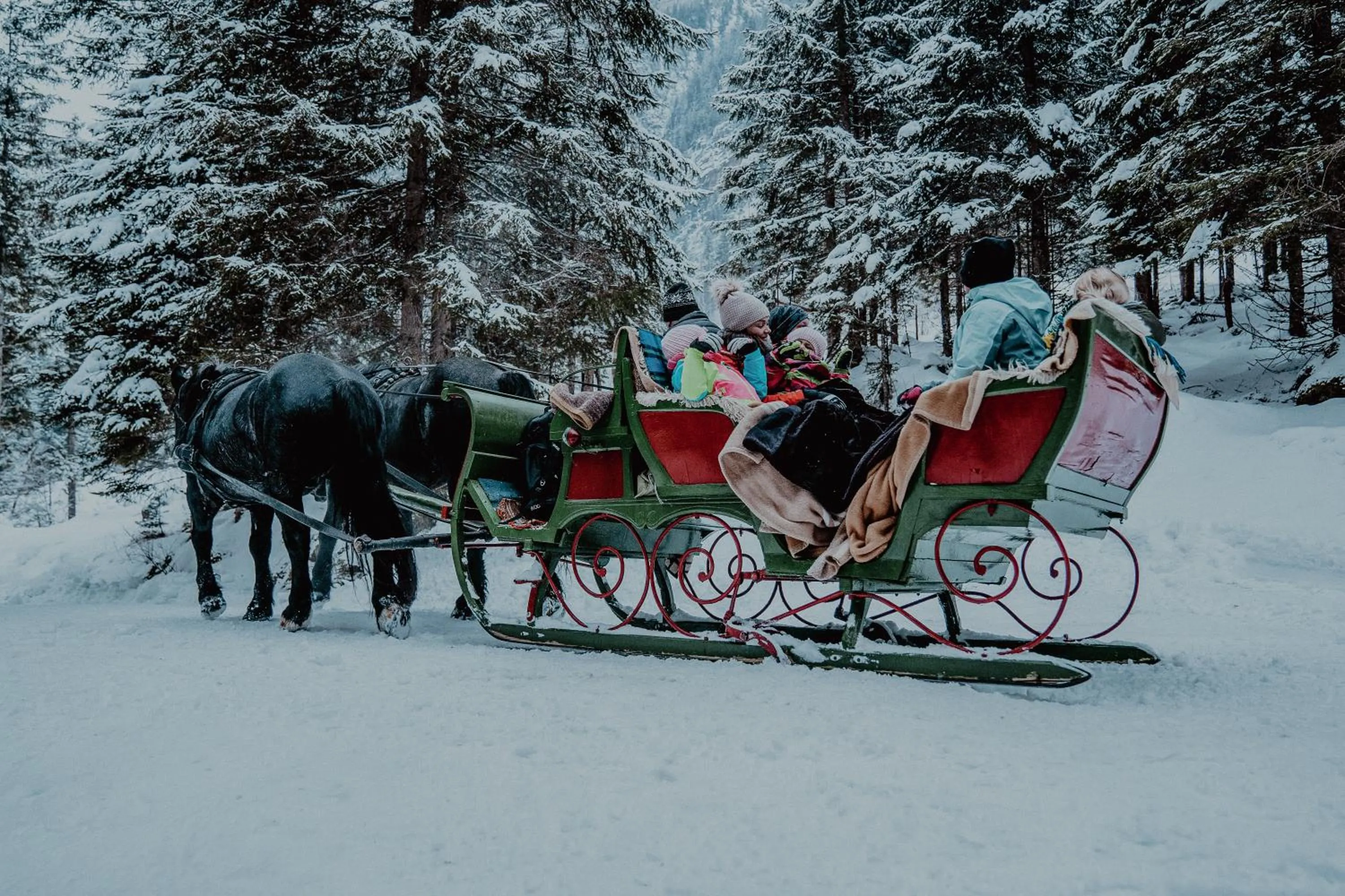 Activities in Österreichischer Hof-im Bademantel direkt in die Alpentherme
