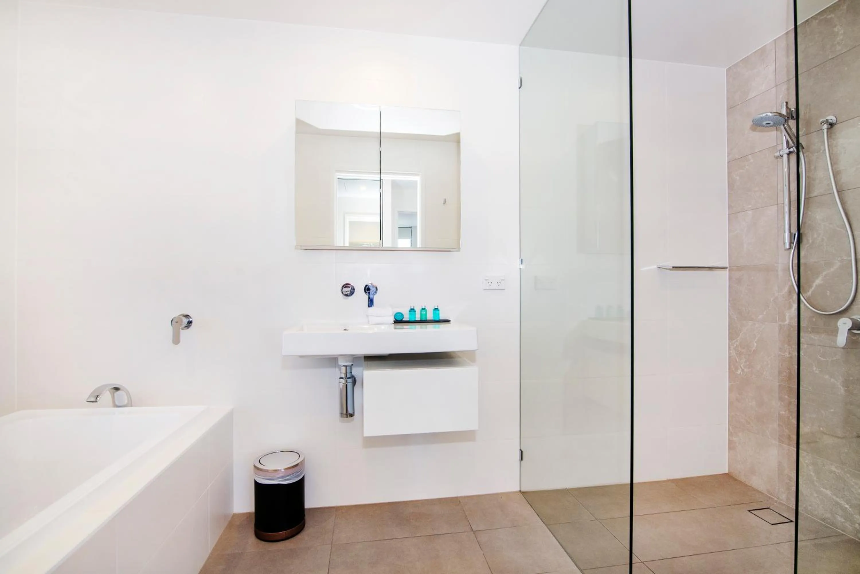 Bathroom in Ruby Gold Coast by CLLIX