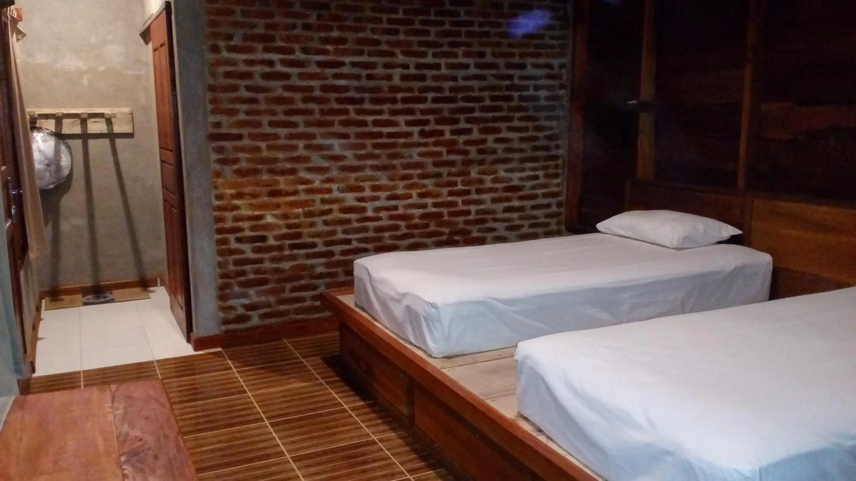 Bedroom, Bed in Dolin Cottage