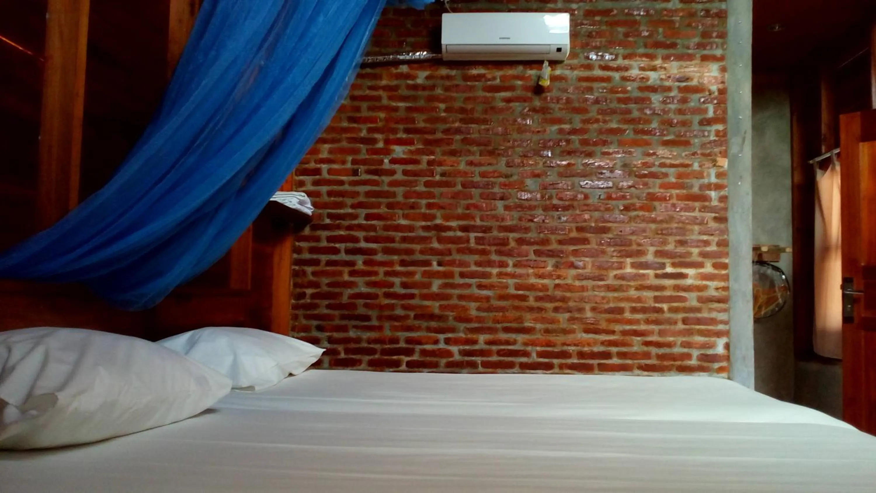 Photo of the whole room, Bed in Dolin Cottage