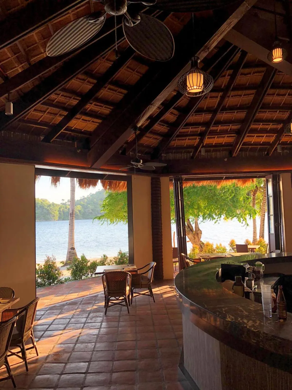 Restaurant/places to eat in Fridays Puerto Galera