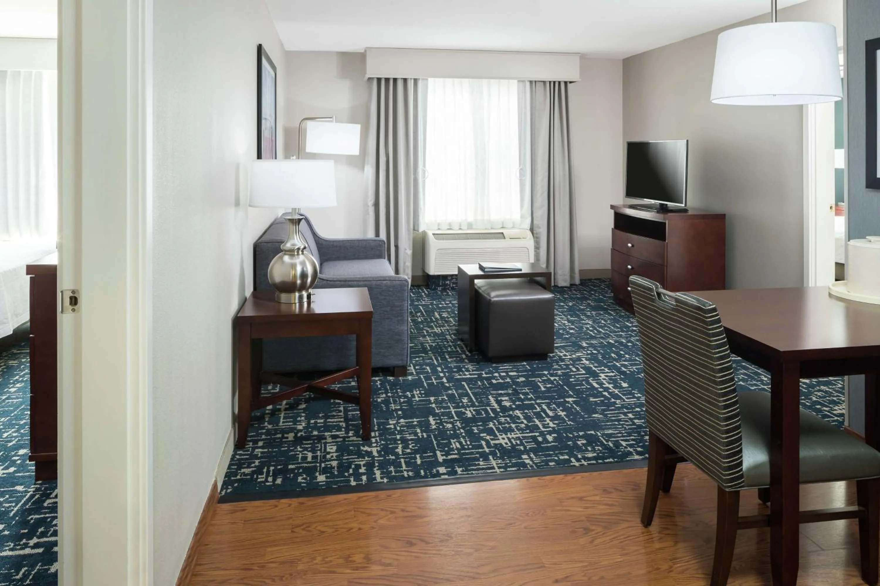 Living room in Homewood Suites by Hilton Fresno Airport/Clovis