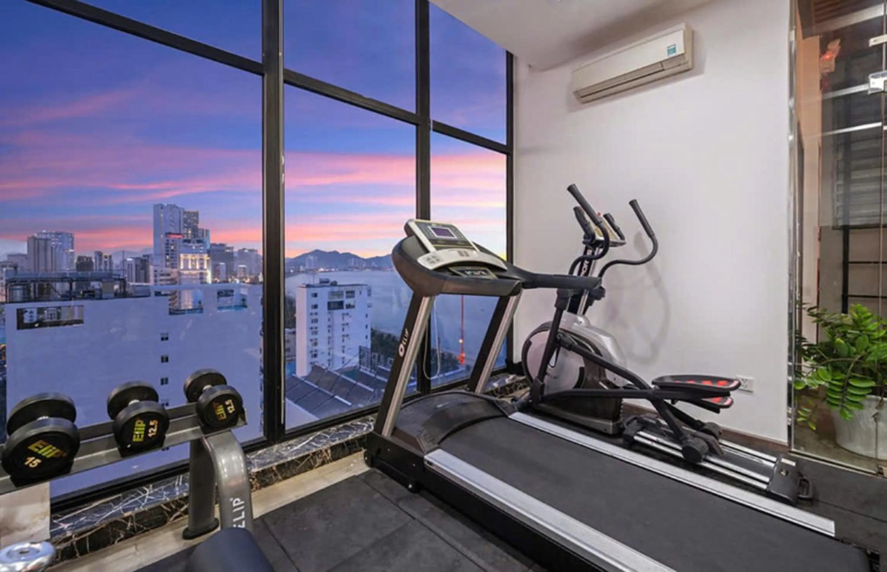 Fitness centre/facilities in Sochi Hotel