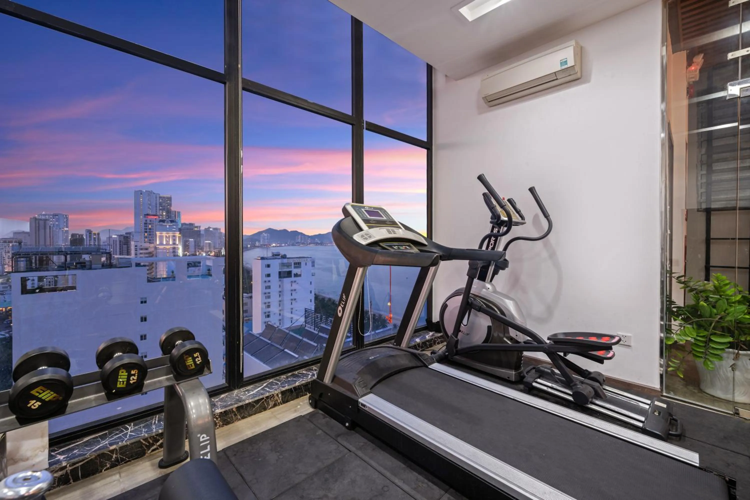 Fitness centre/facilities in Sochi Hotel