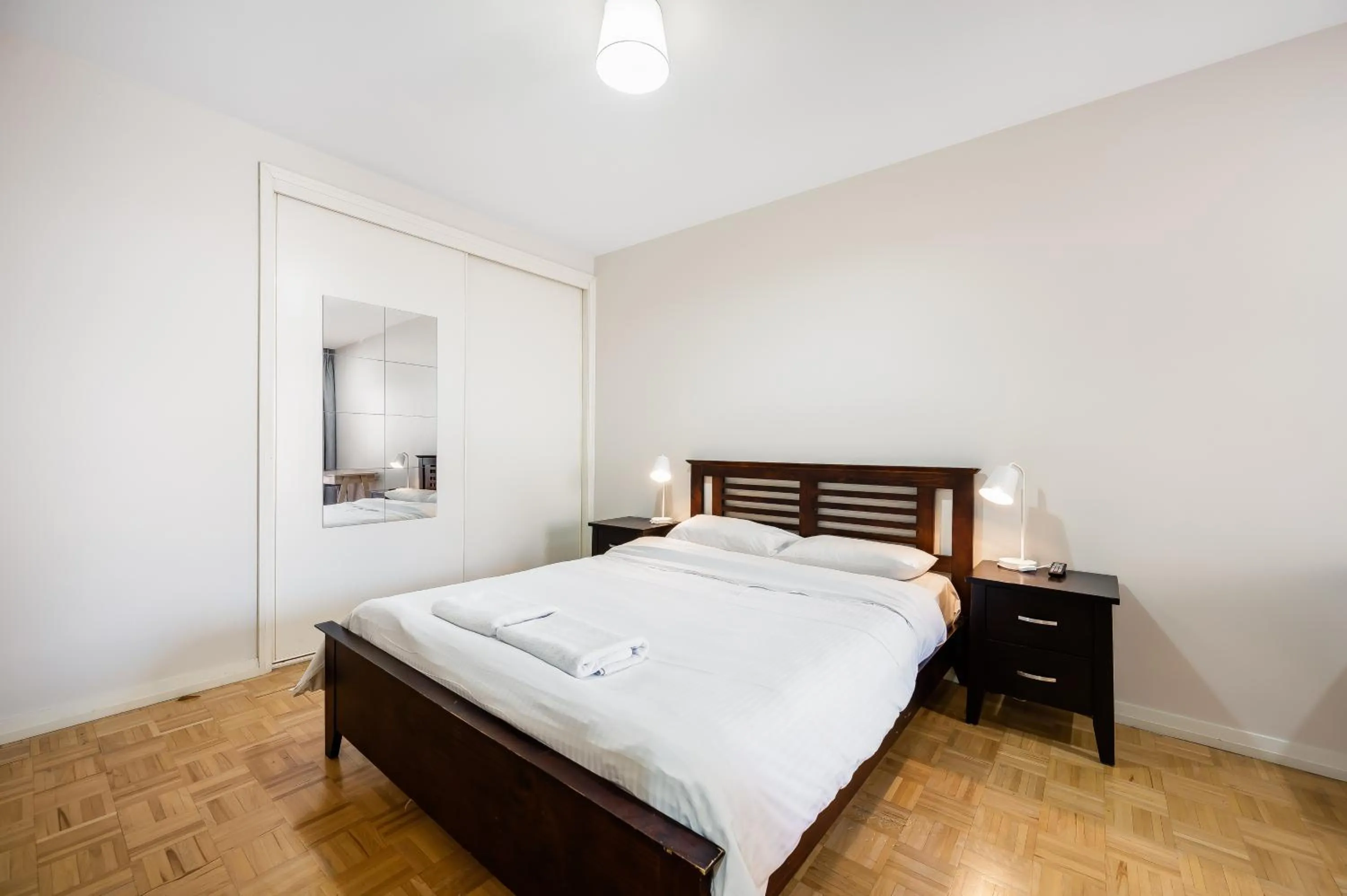 Bedroom, Bed in Swainson on Union