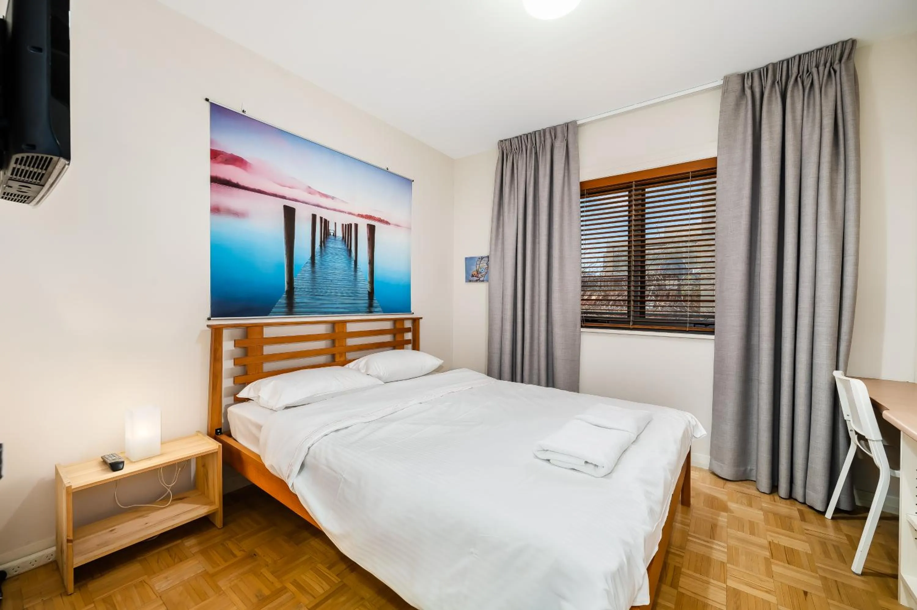 Bedroom, Bed in Swainson on Union