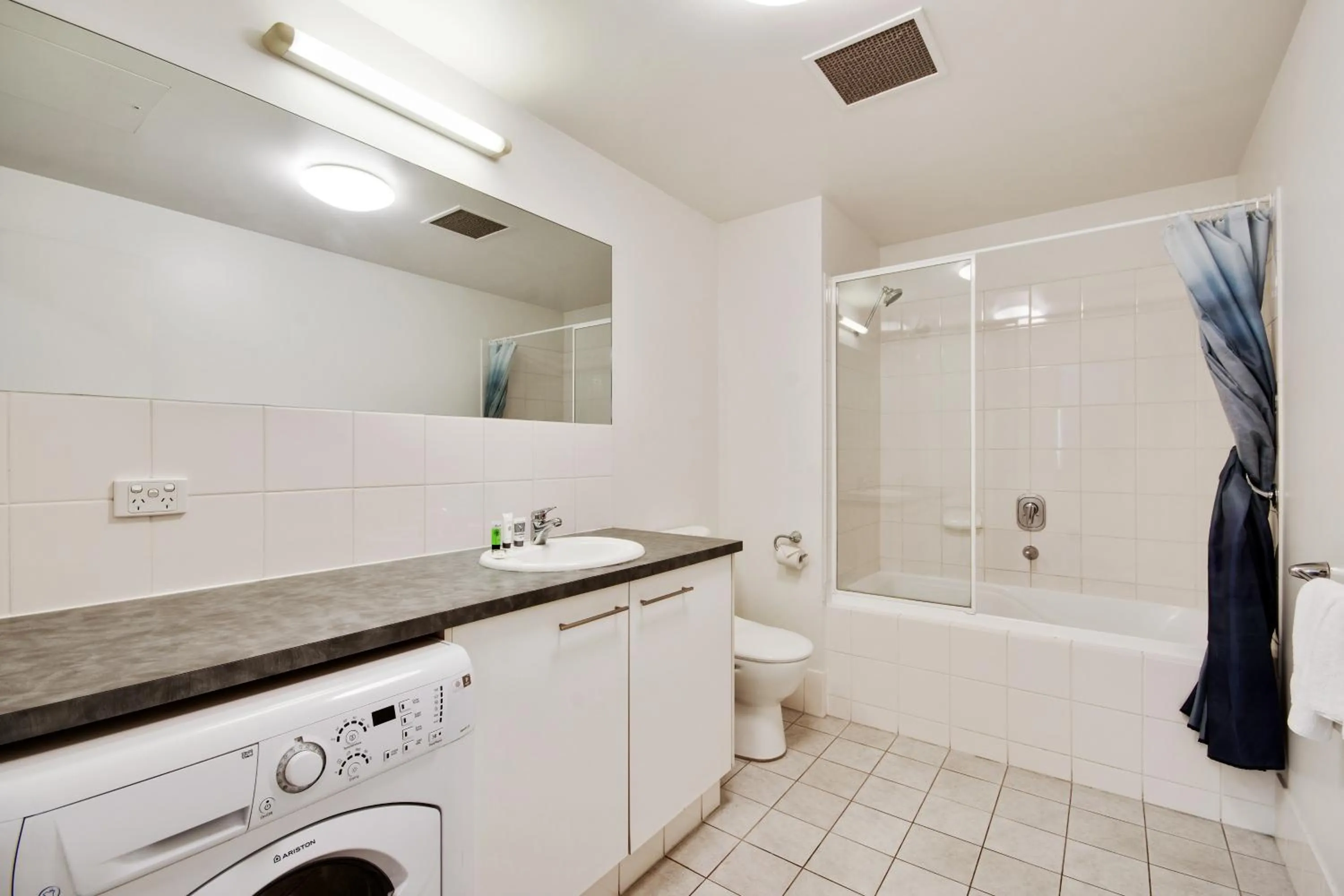 Bathroom in Swainson on Union