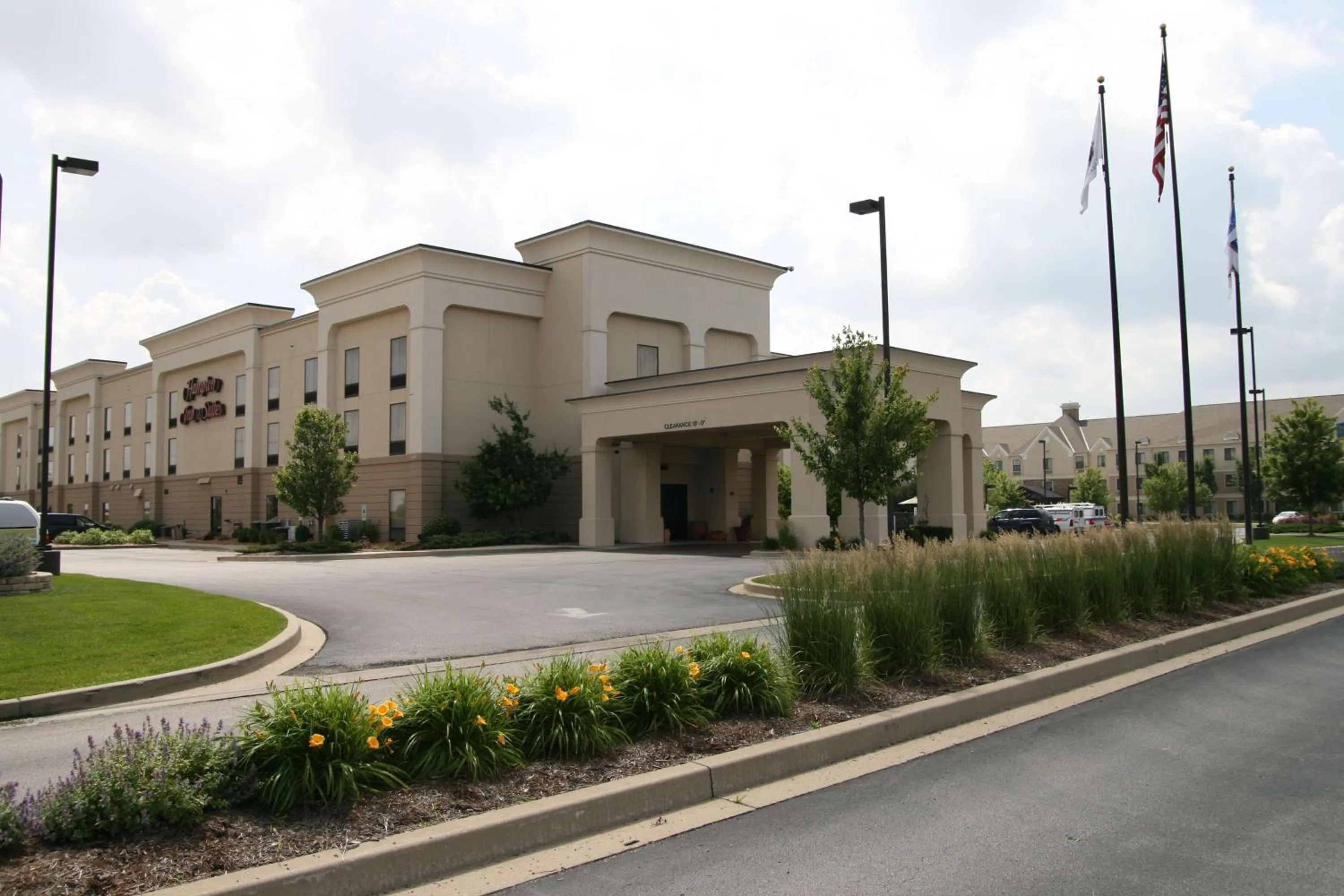 Property building in Hampton Inn & Suites, Springfield SW