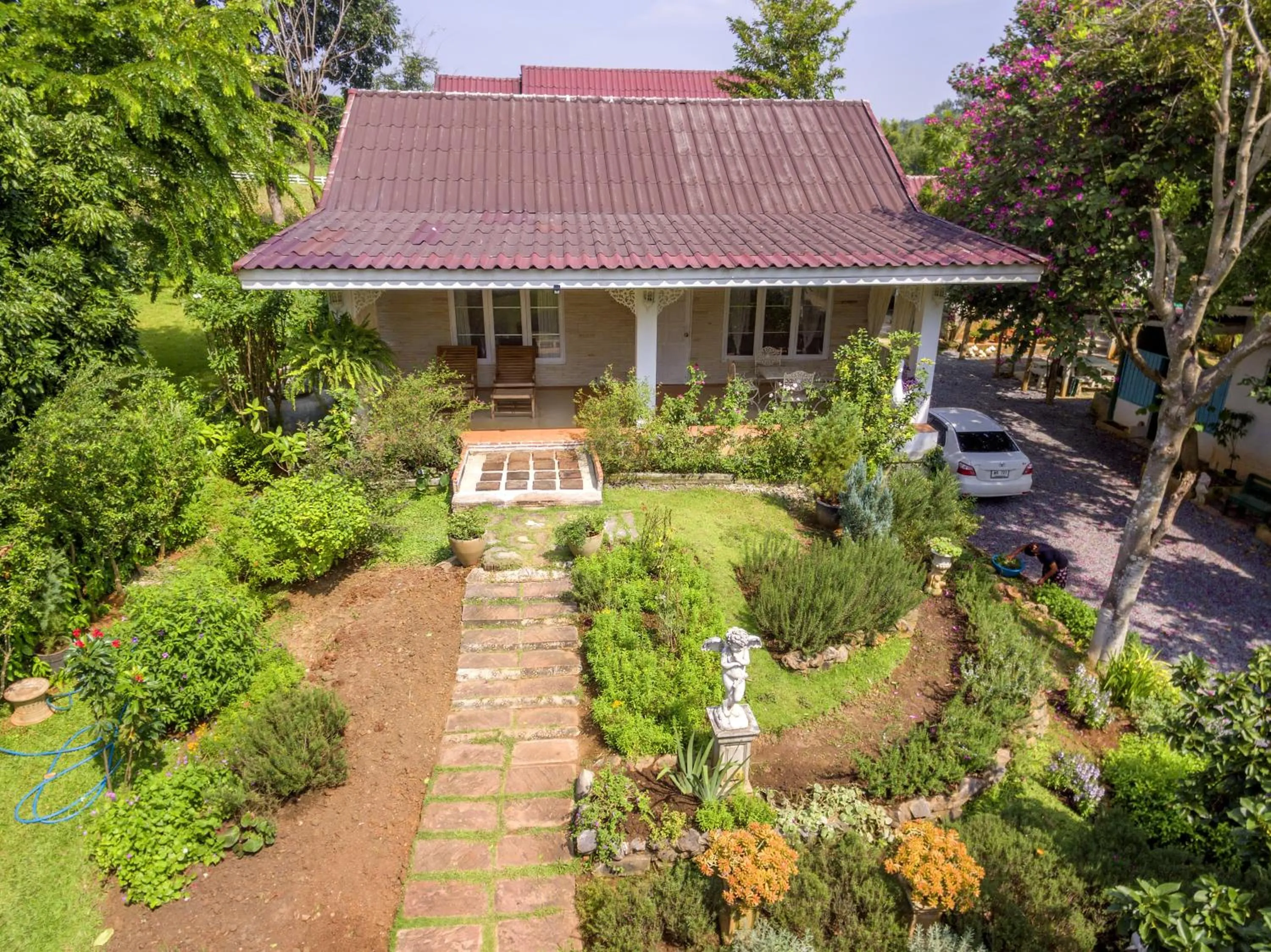 Facade/entrance in Rosemary House
