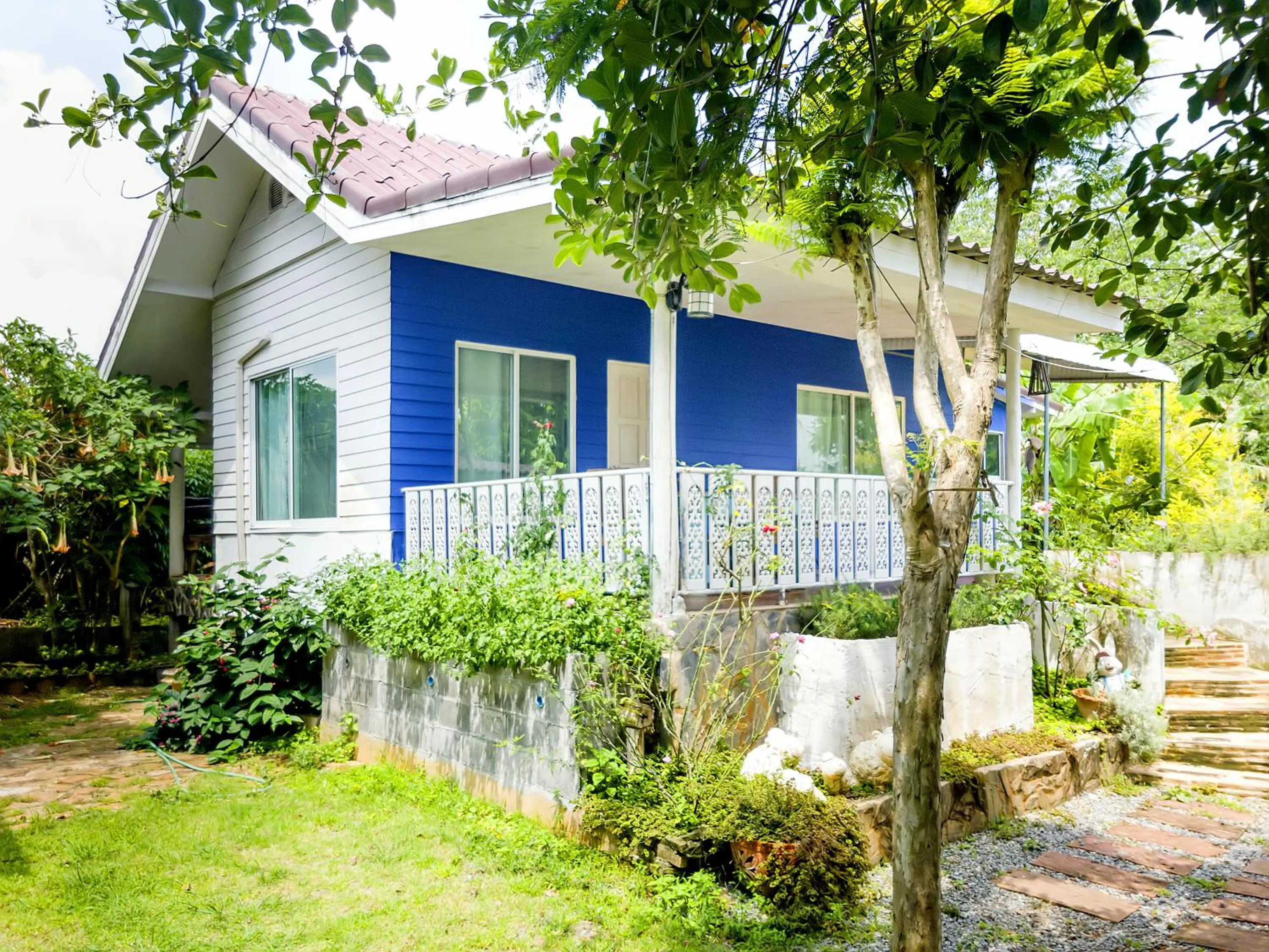 Facade/entrance in Rosemary House