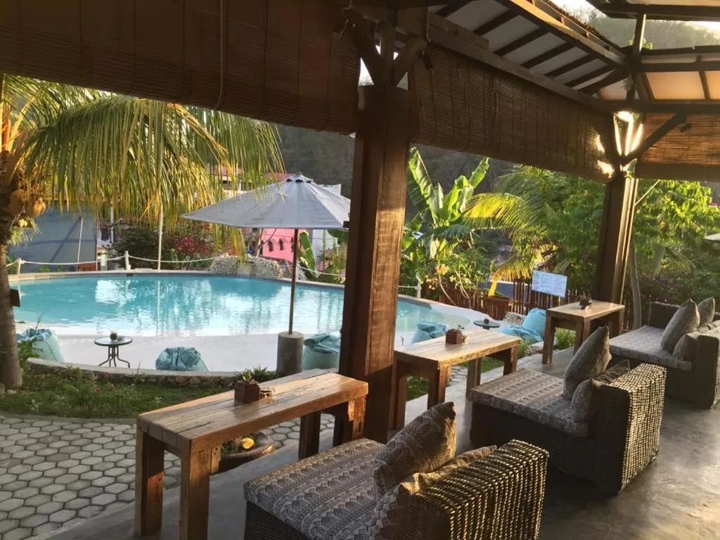 Restaurant/places to eat in Wae Molas Hotel