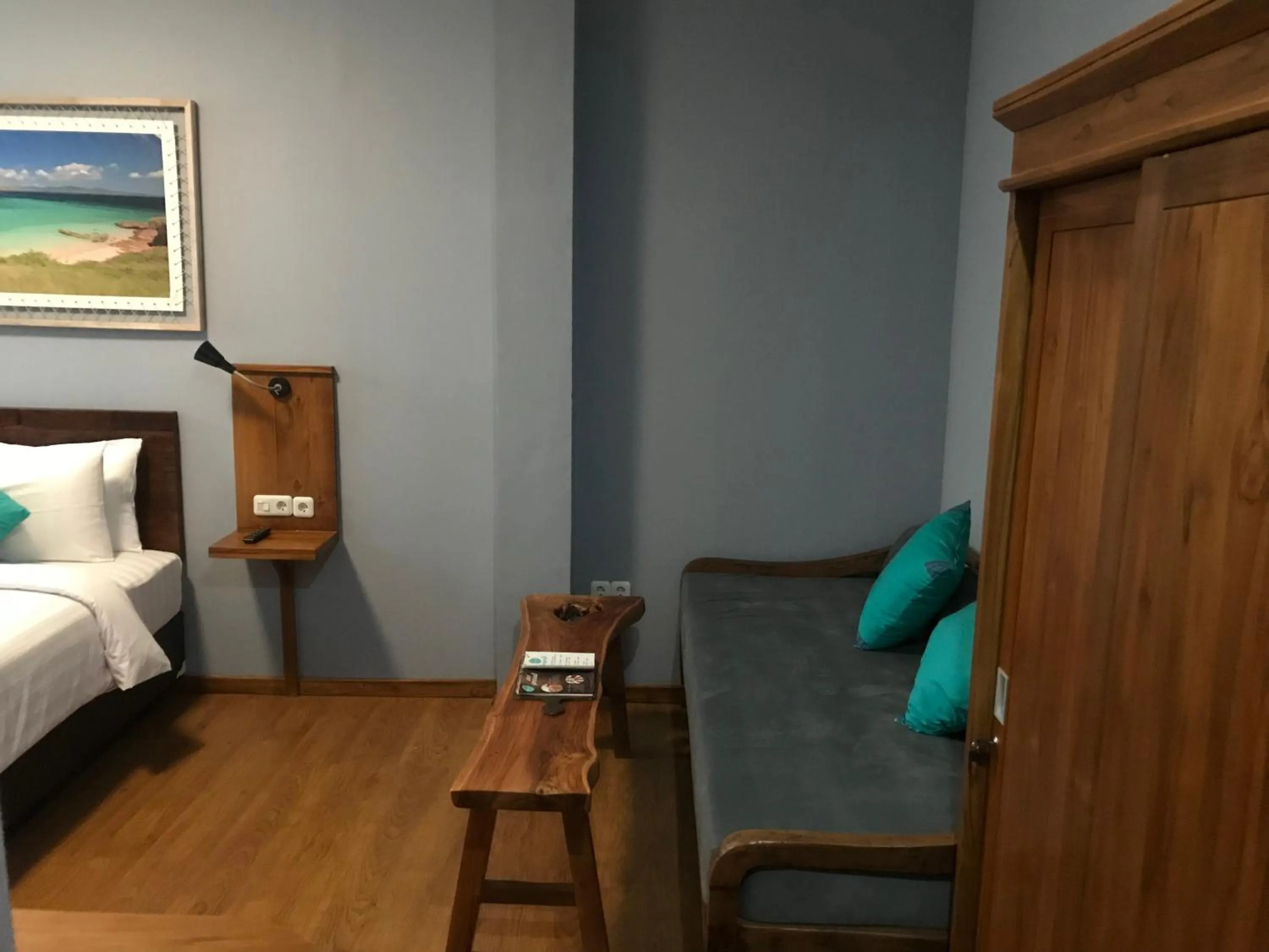 Living room, Bed in Wae Molas Hotel