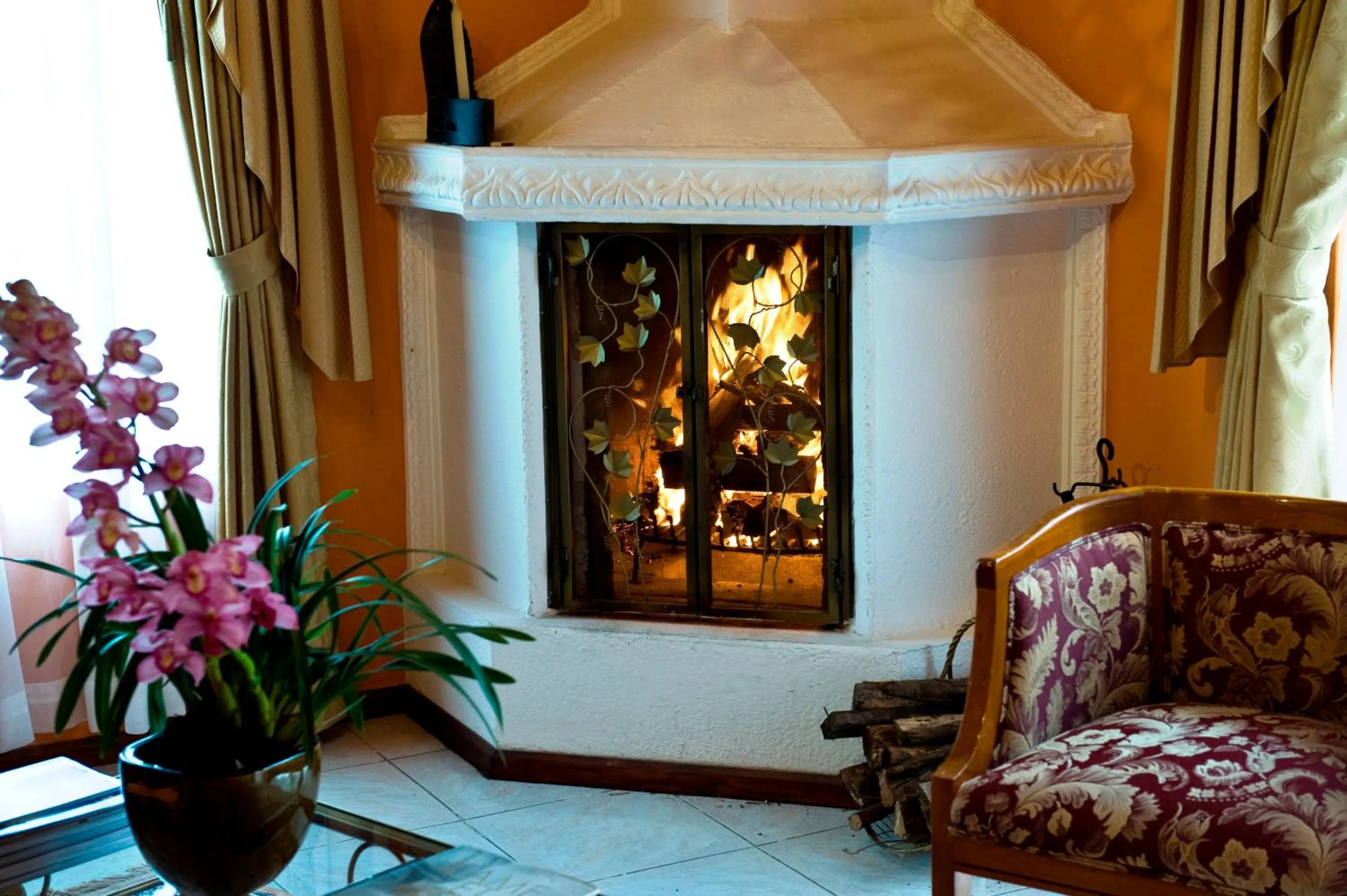 Living room in La Mirage Garden Hotel & Spa