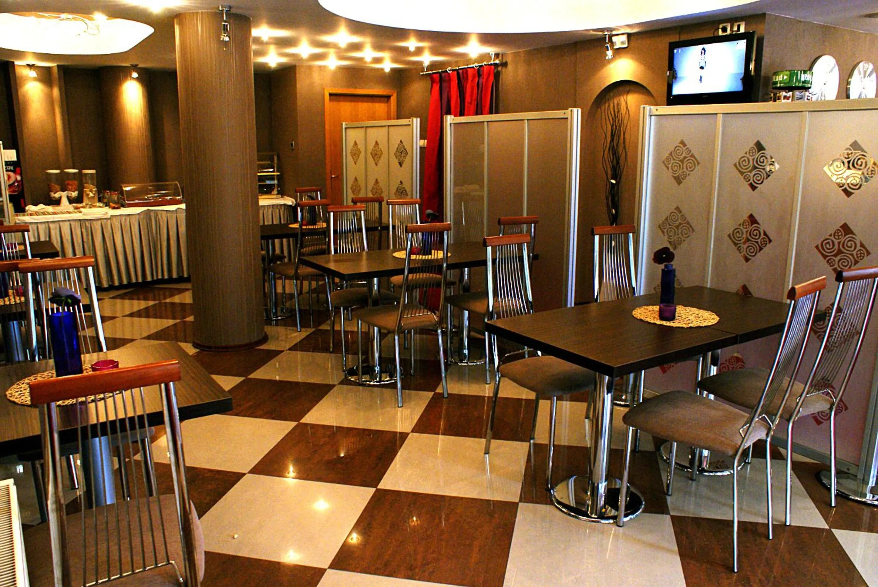 Restaurant/places to eat in Leonardo Hotel