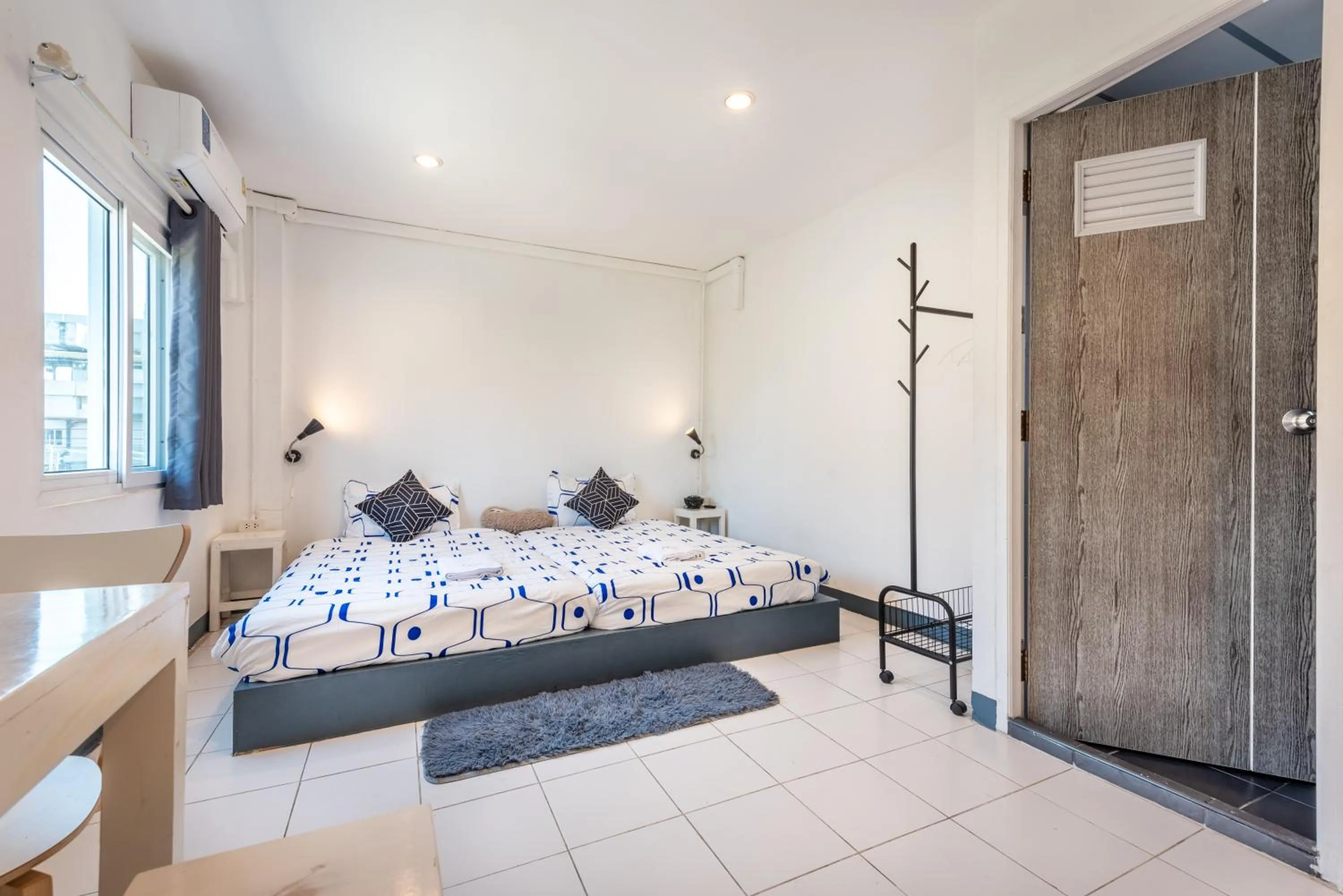 Bed in Sloth Hostel Don Mueang