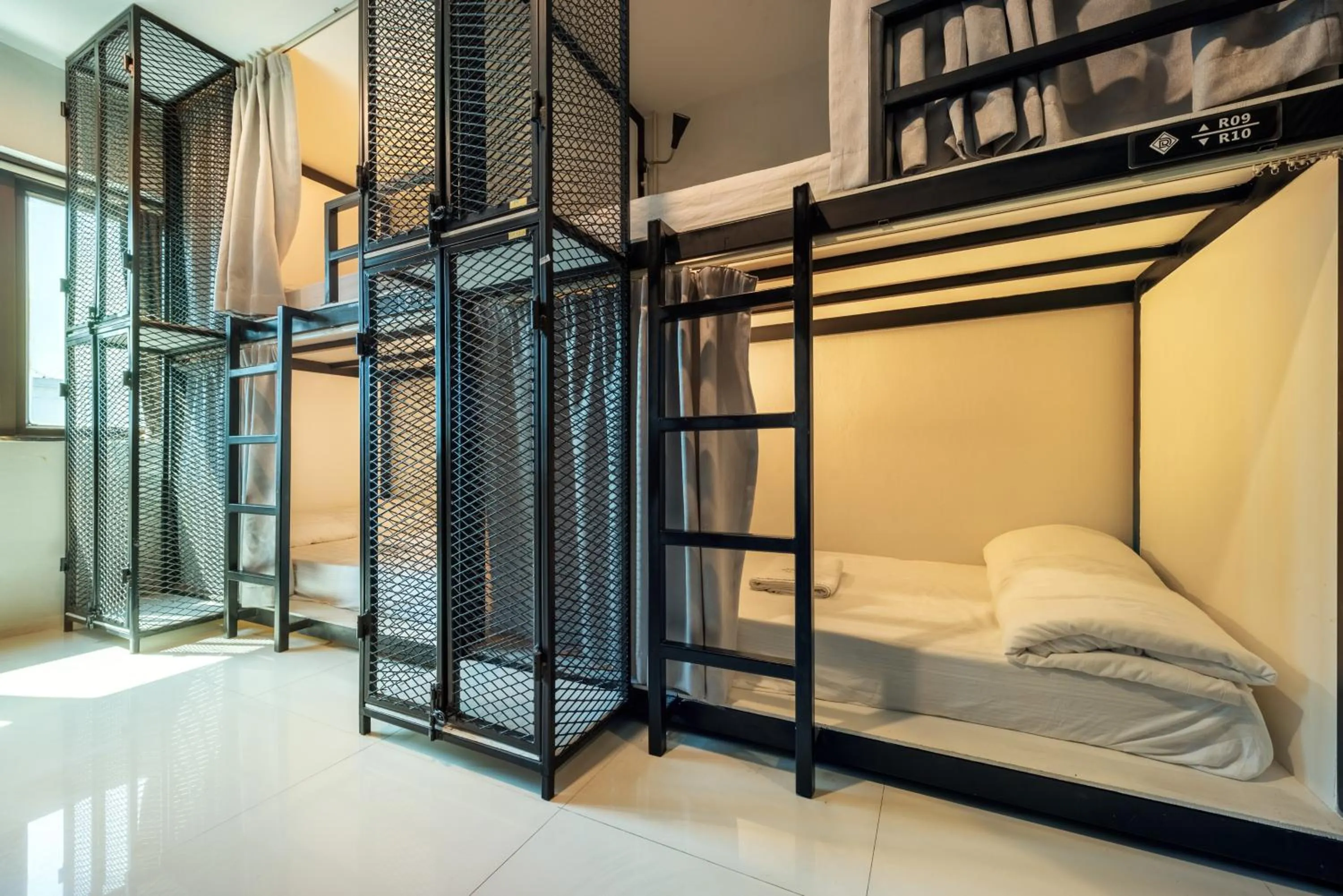 Bed in Sloth Hostel Don Mueang