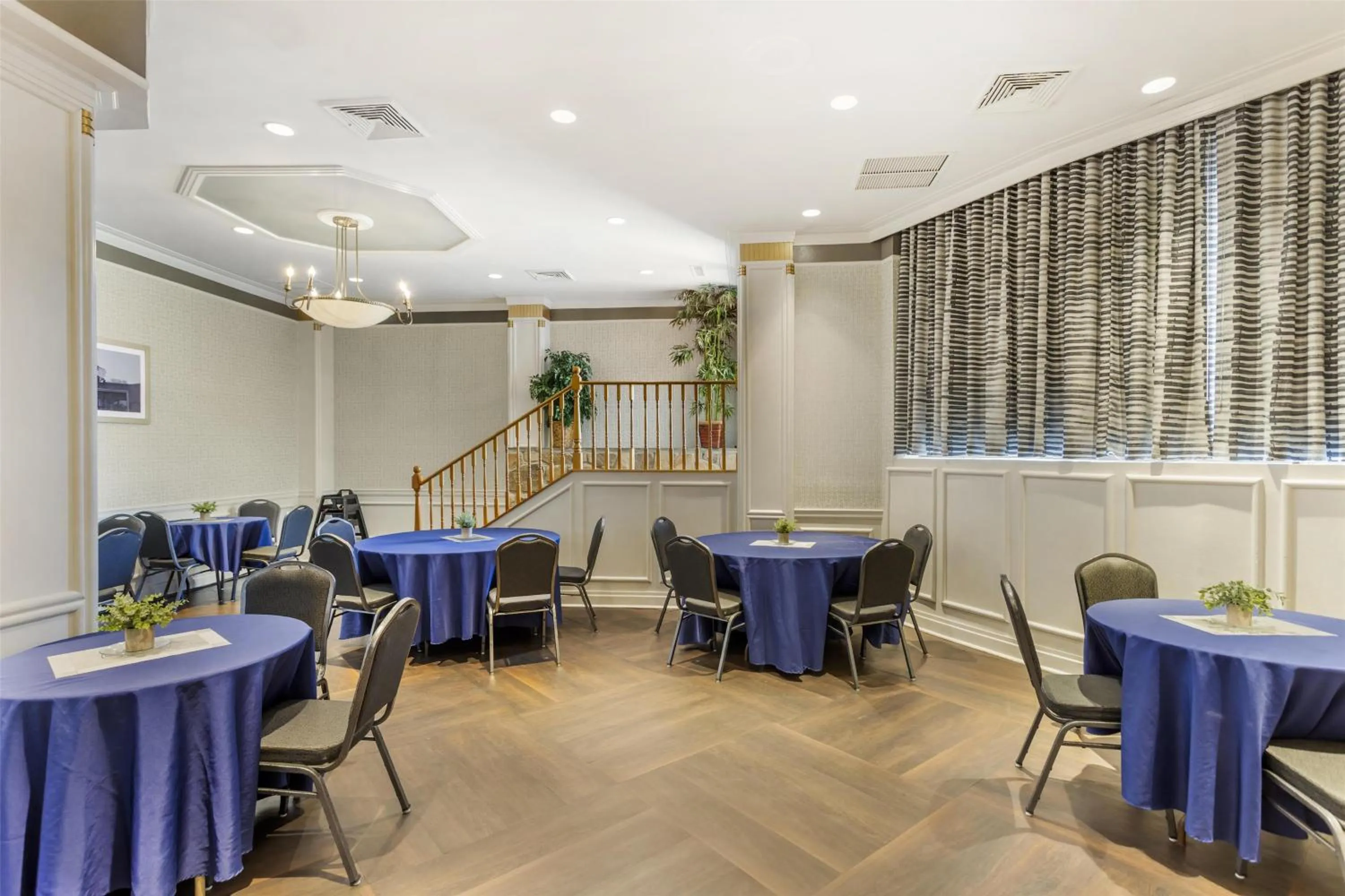 Breakfast in Best Western Queens Gold Coast