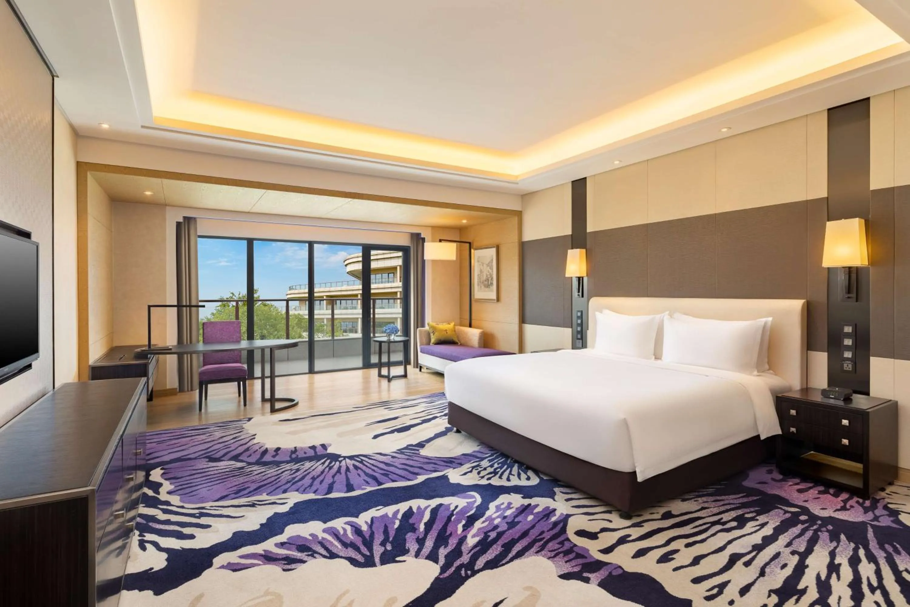 Bedroom in Radisson Blu Hotel Wuhan ETD Zone