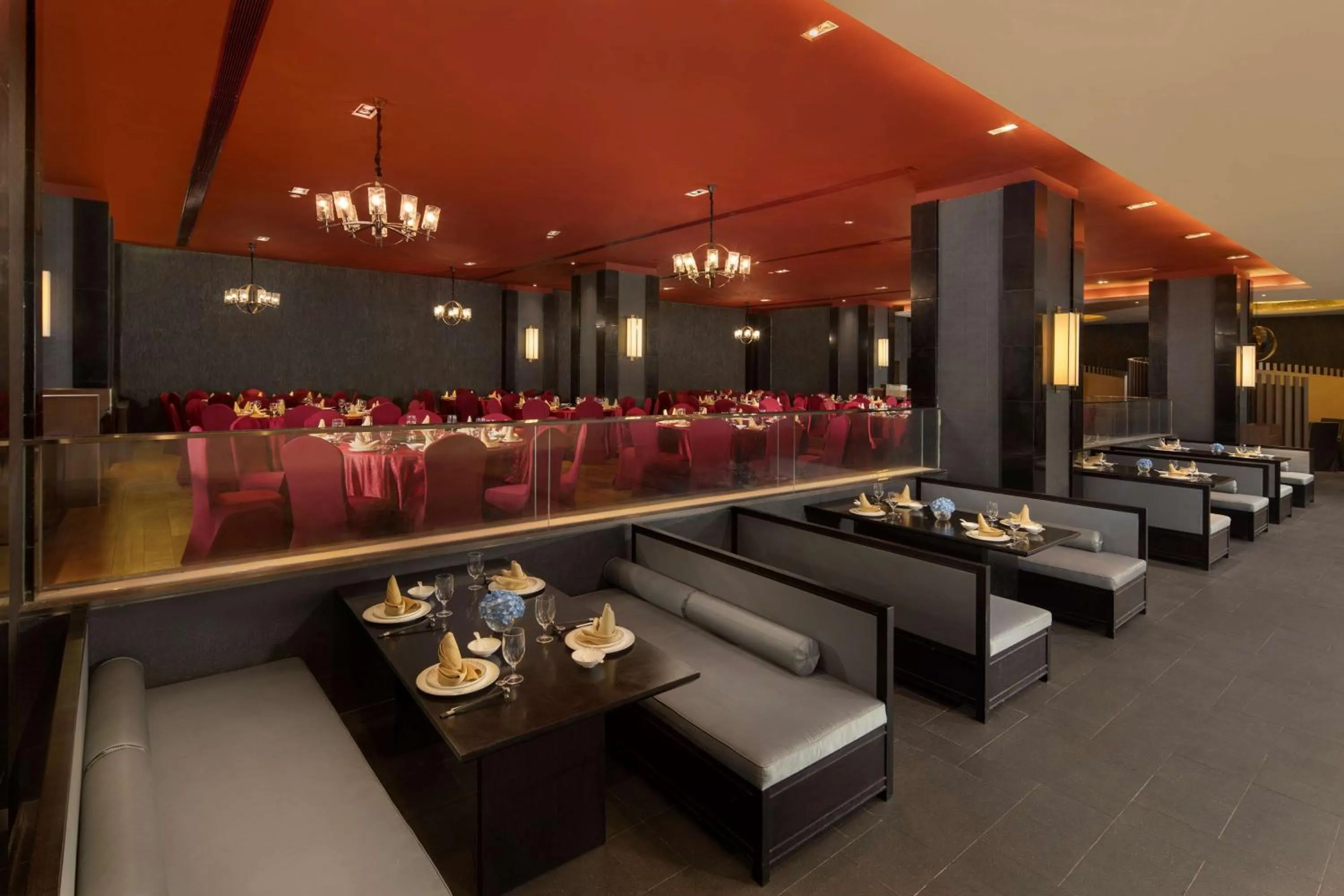 Restaurant/places to eat in Radisson Blu Hotel Wuhan ETD Zone