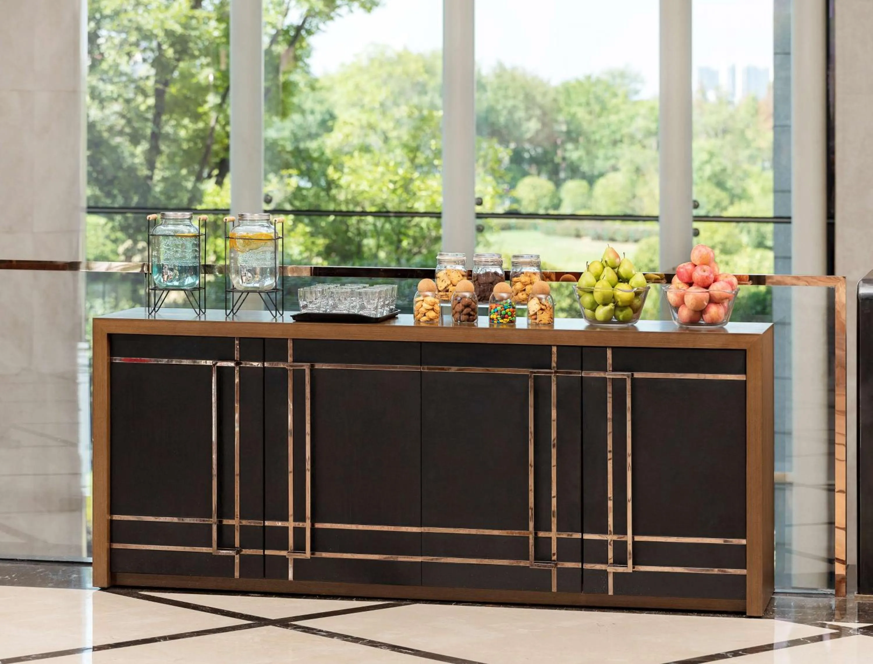 Lobby or reception in Radisson Blu Hotel Wuhan ETD Zone