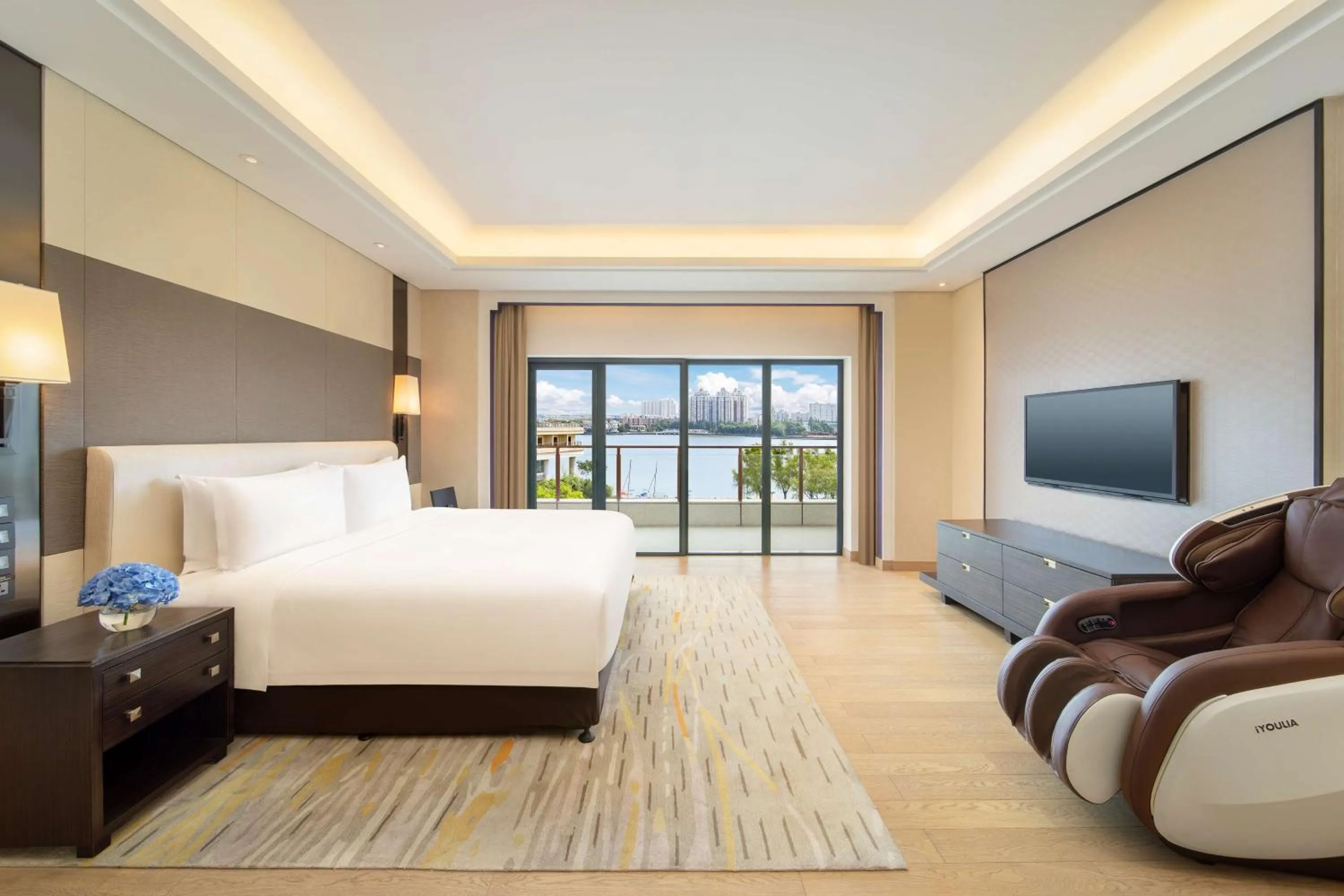 Photo of the whole room in Radisson Blu Hotel Wuhan ETD Zone