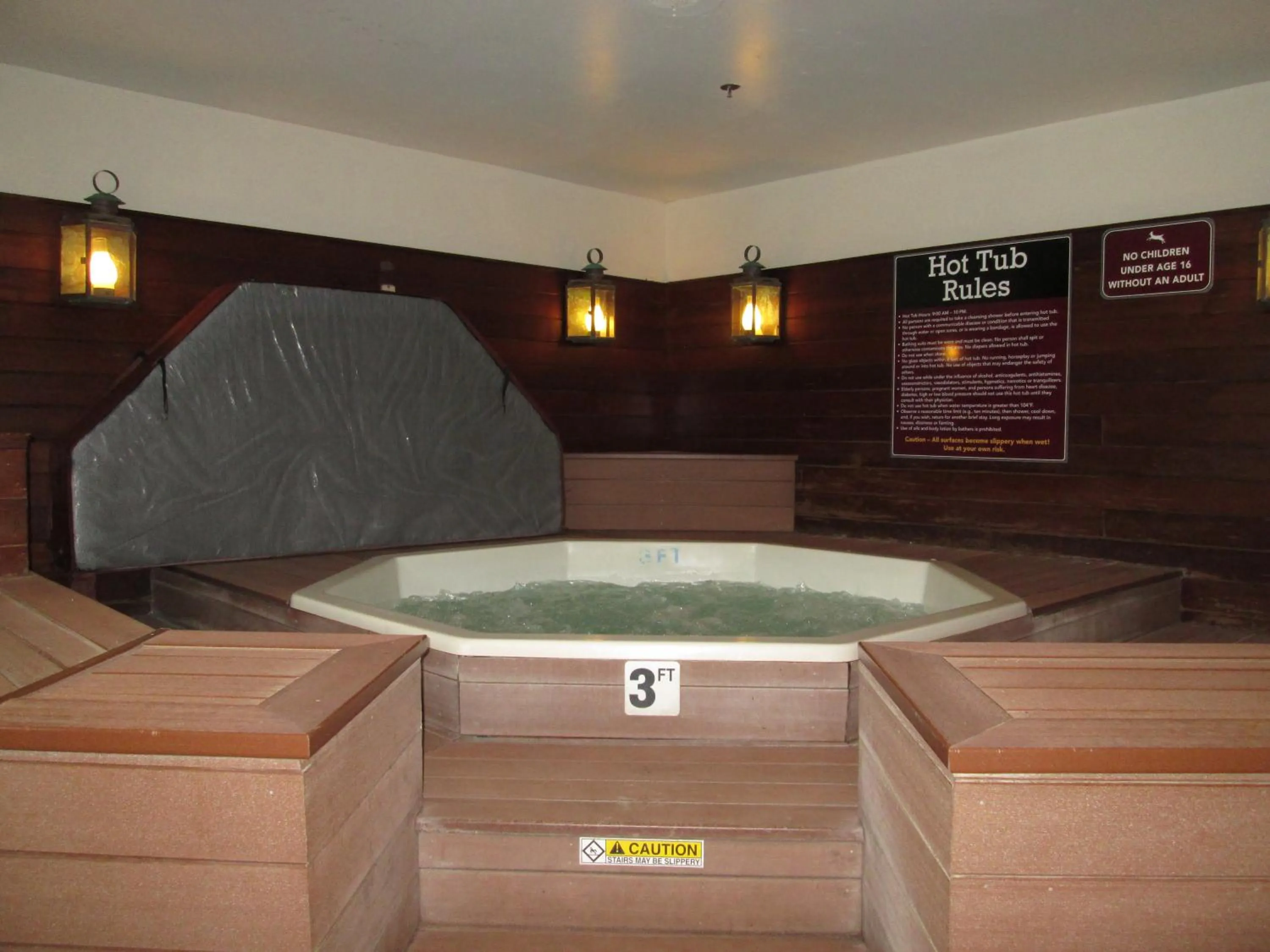 Hot Tub in Jiminy Peak Mountain Resort