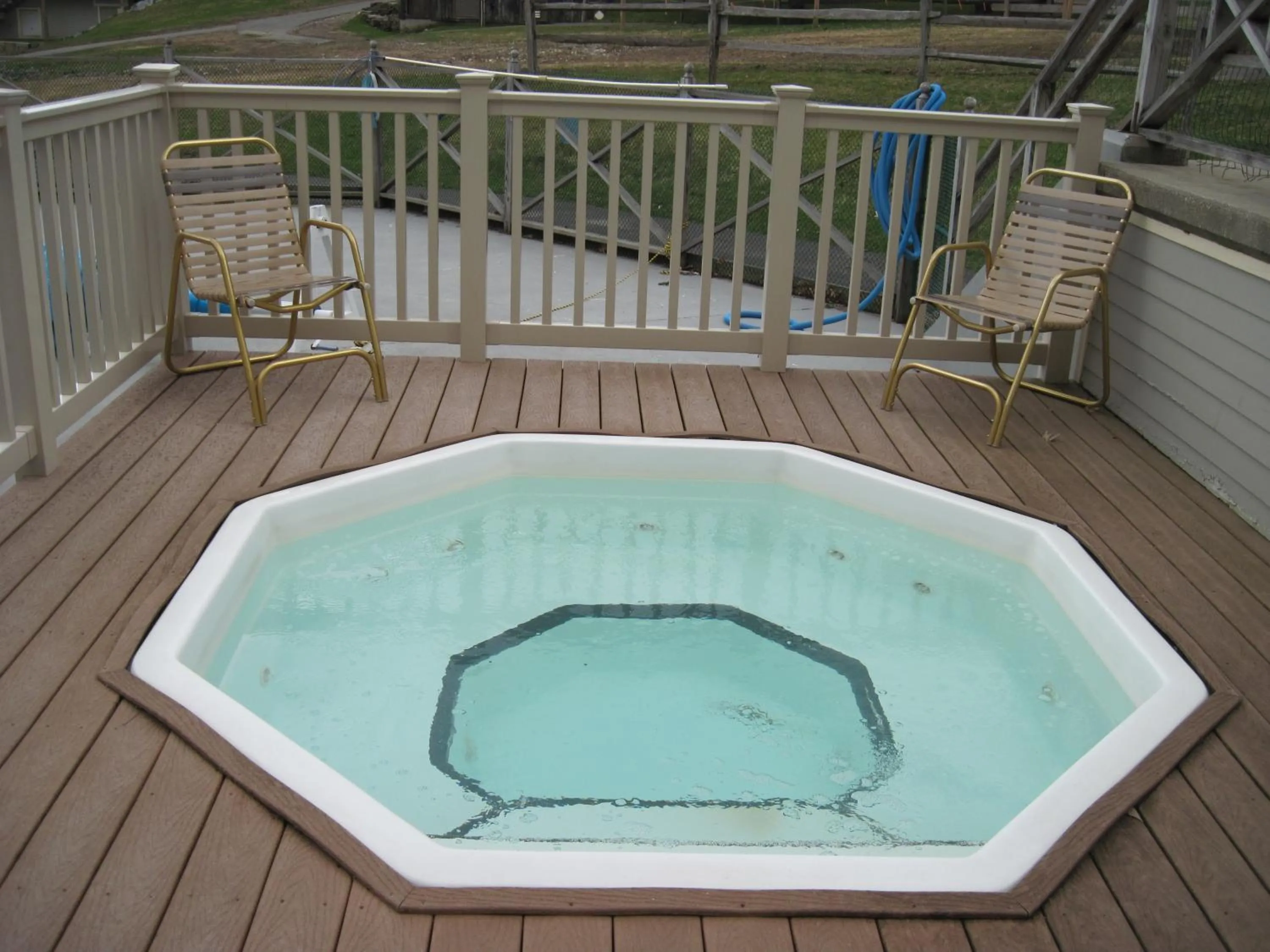 Hot Tub in Jiminy Peak Mountain Resort