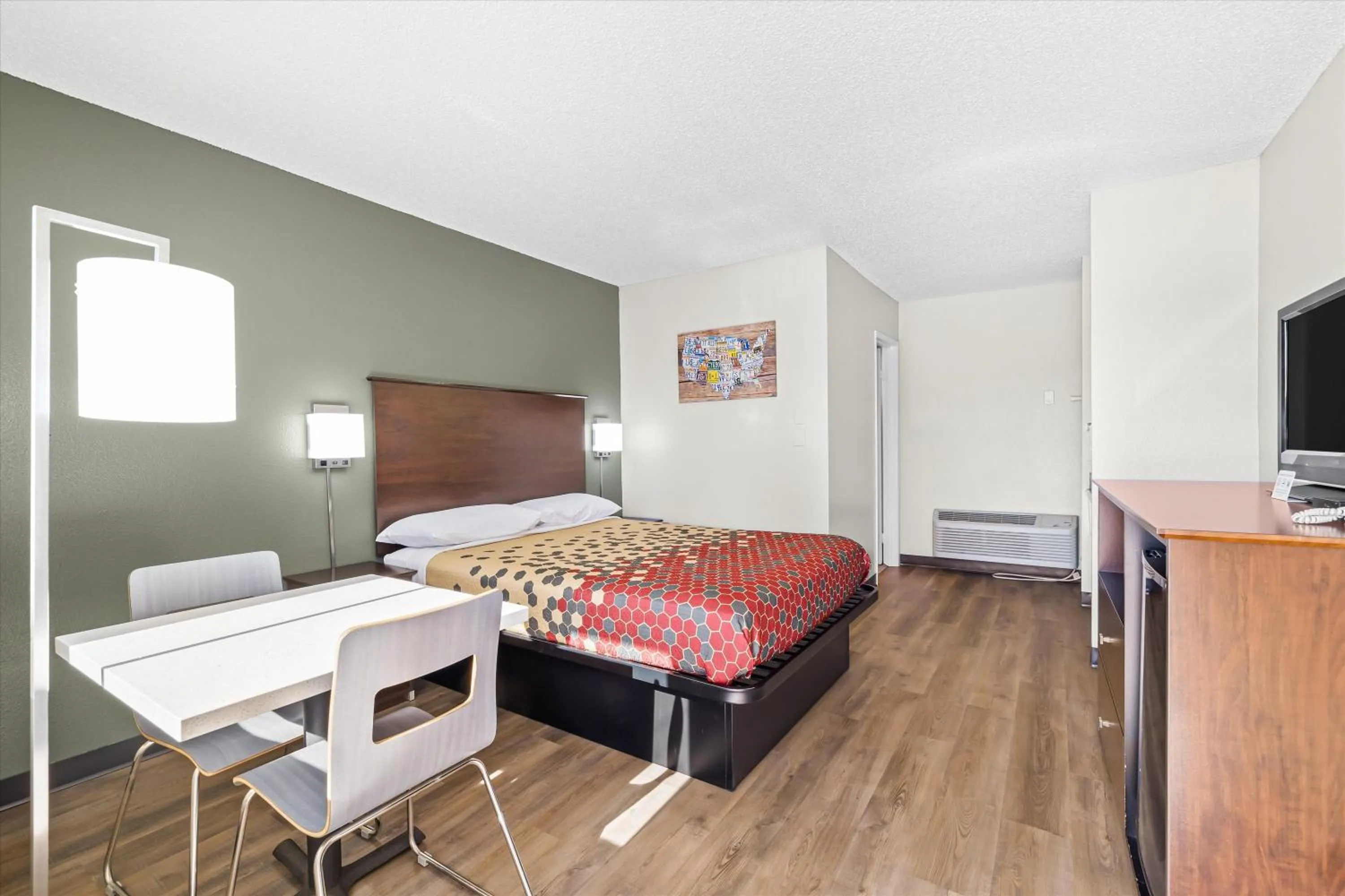 Bed in Bend Inn & Suites