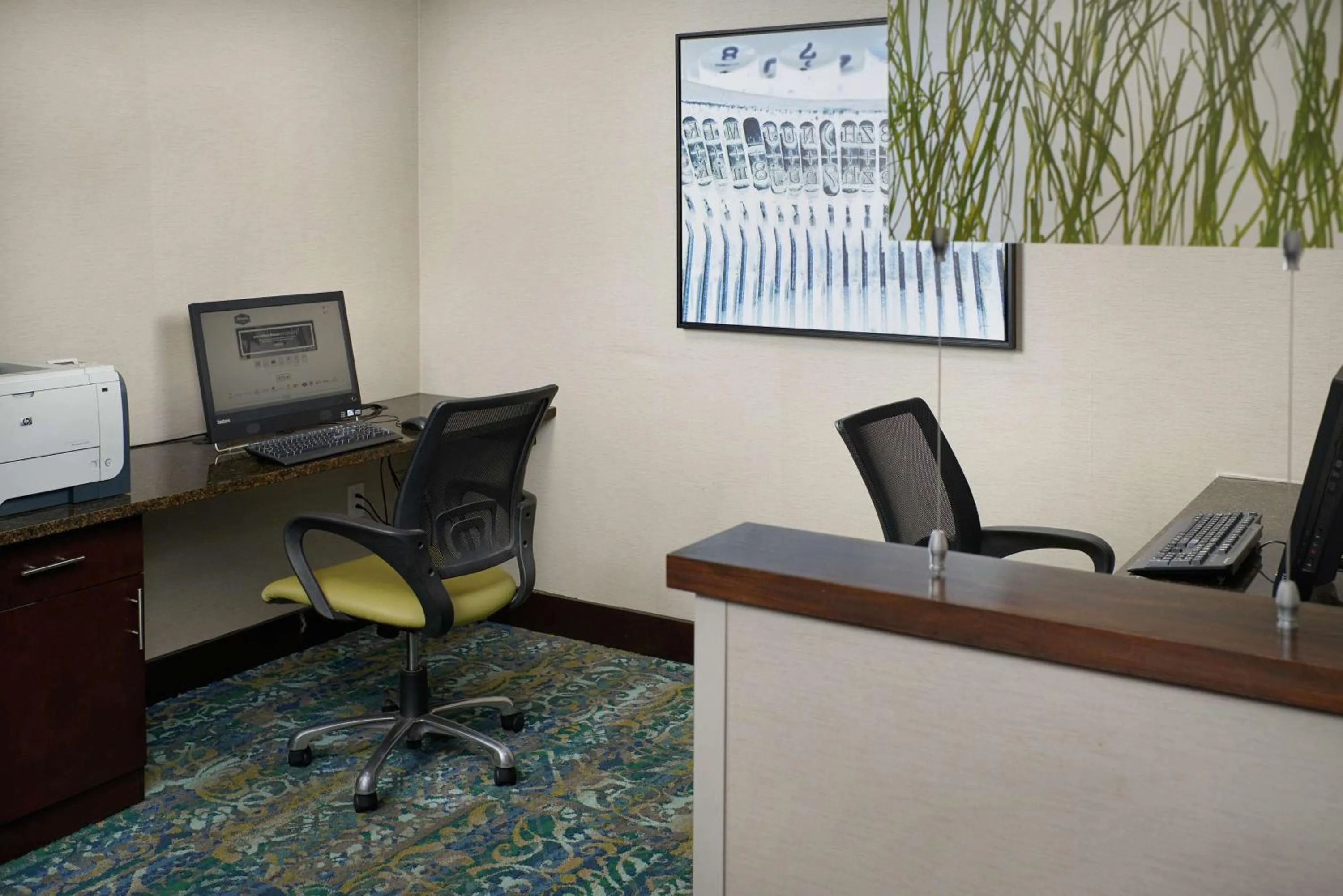 Business facilities in Hampton Inn Hanover
