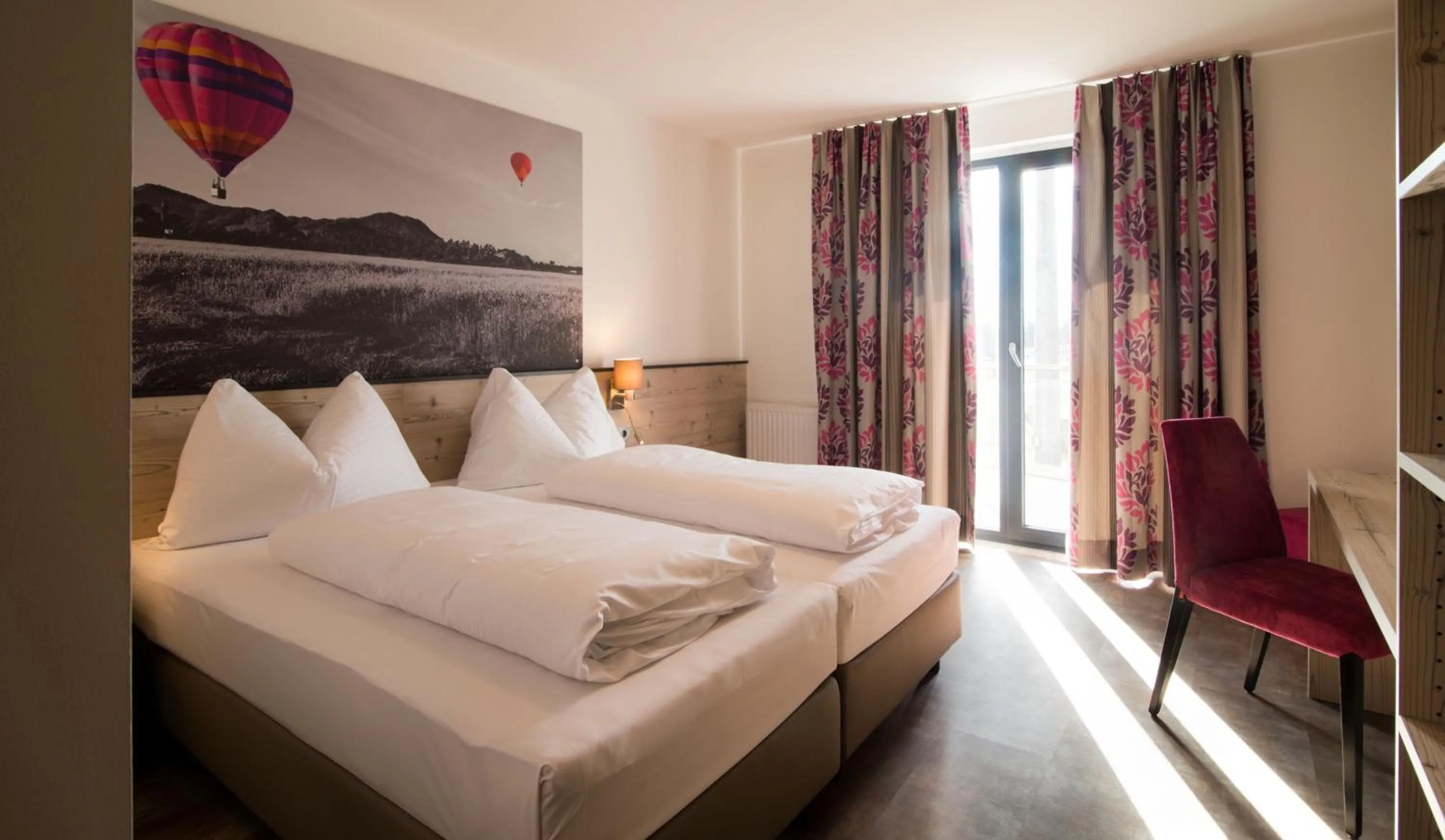 Photo of the whole room, Bed in Motel 267