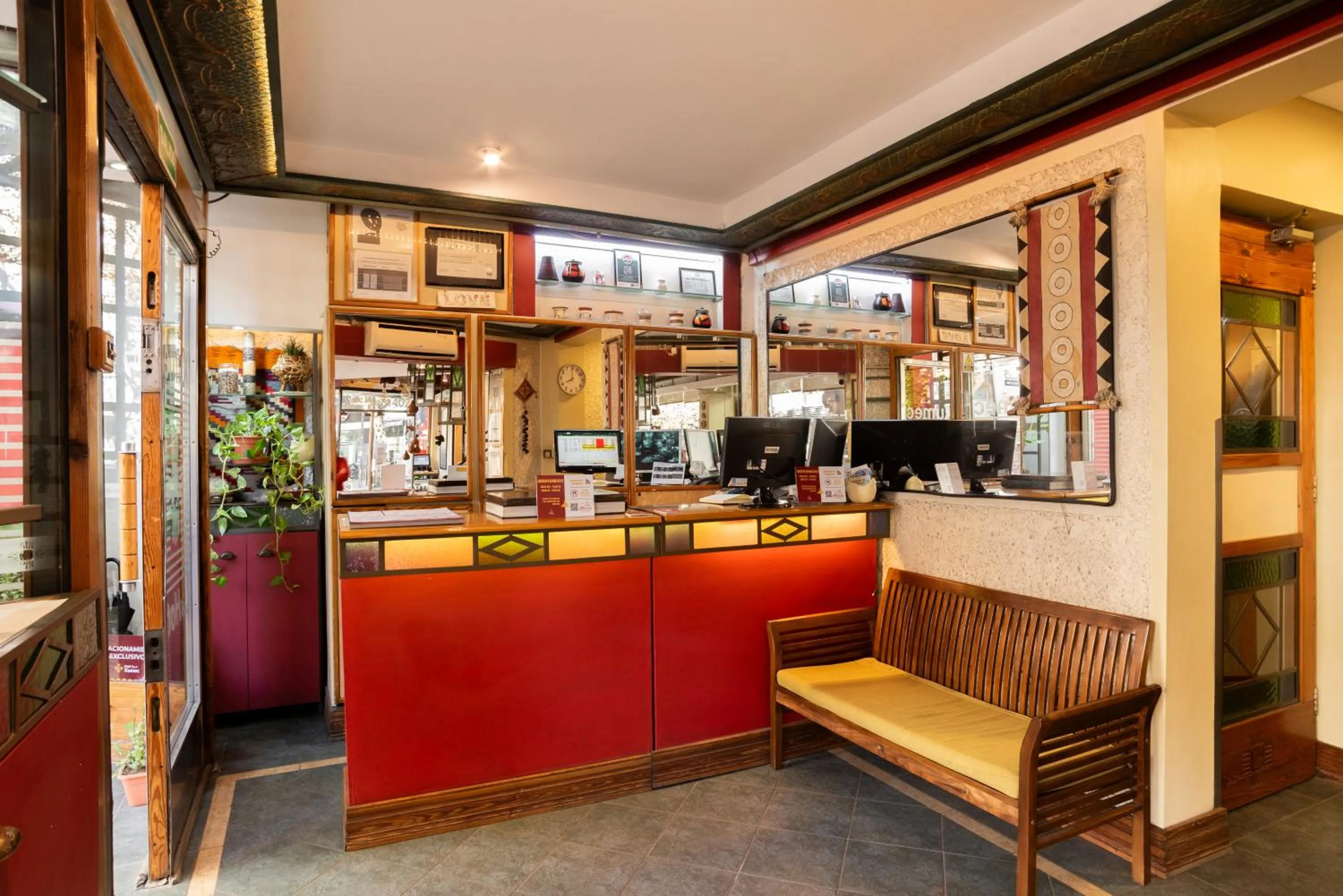 Lobby or reception in Hotel Xumec Mendoza Centro