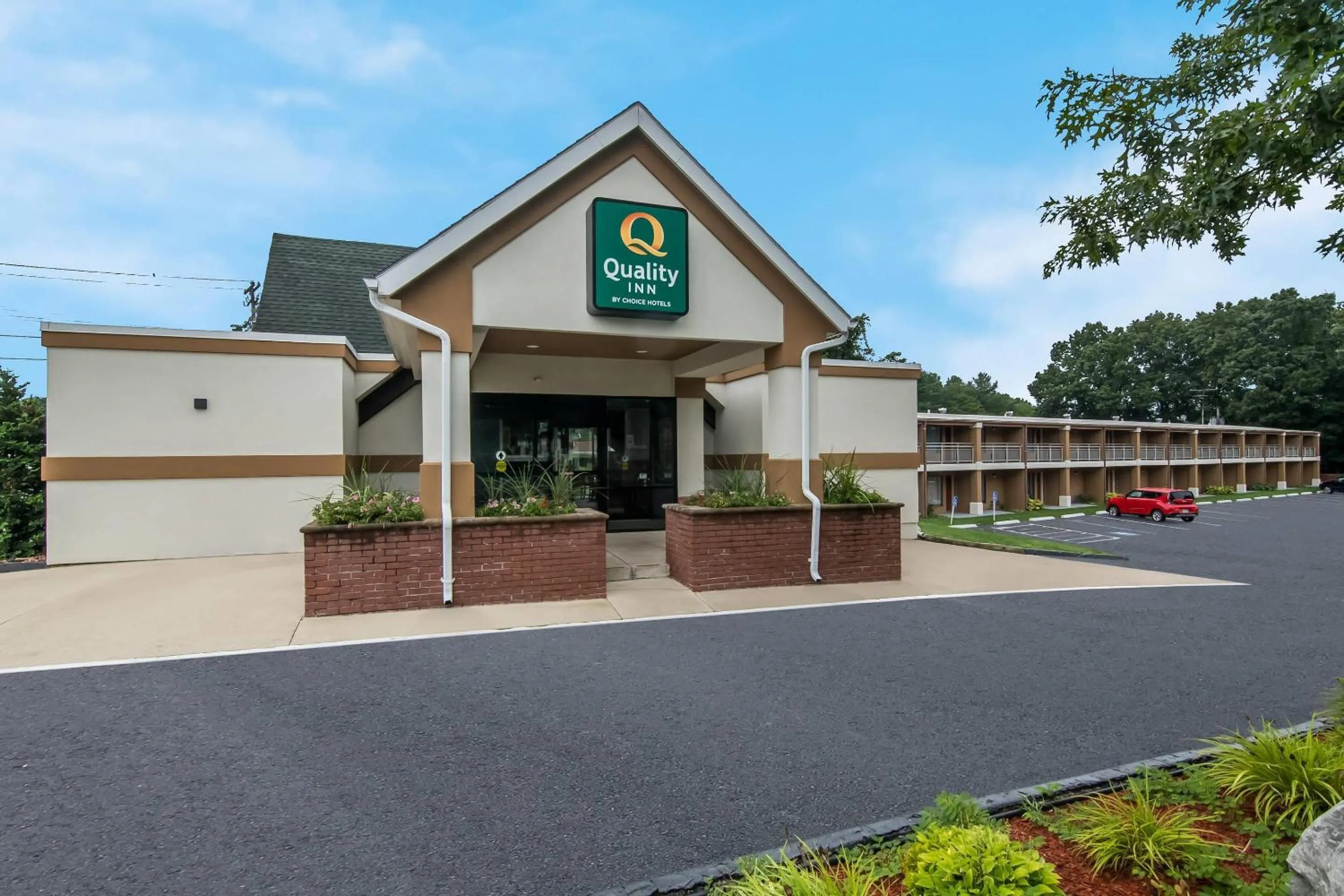 Property building in Quality Inn Westfield - Springfield