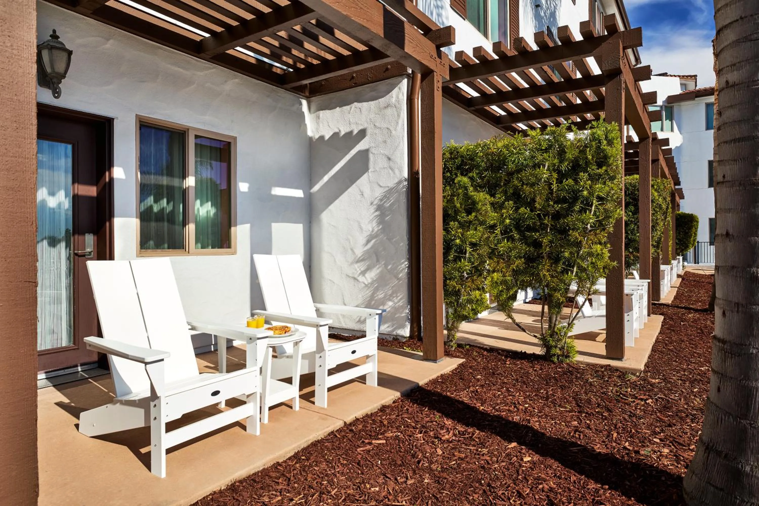 Patio in Hilton Garden Inn San Luis Obispo/Pismo Beach