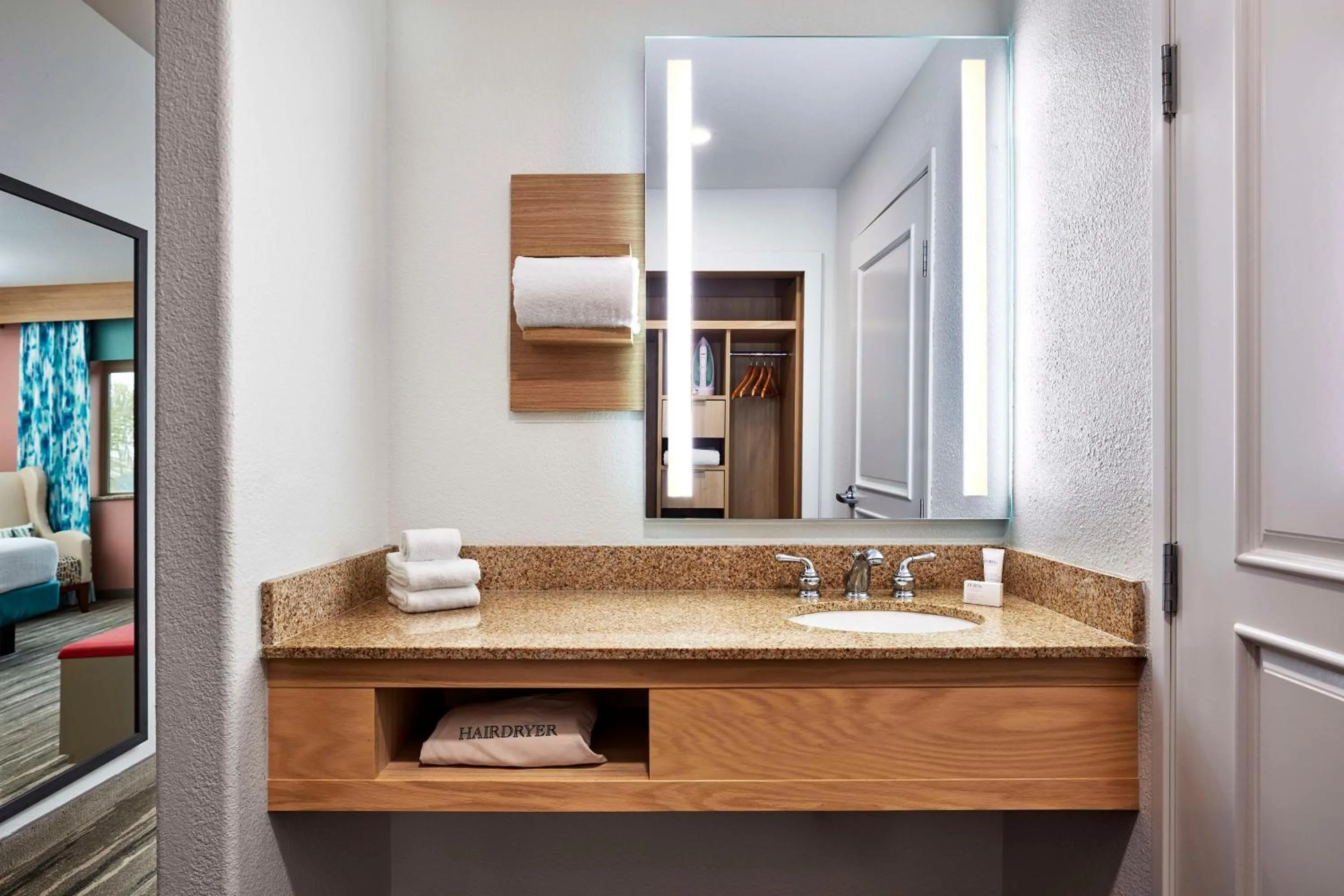 Bathroom in Hilton Garden Inn San Luis Obispo/Pismo Beach