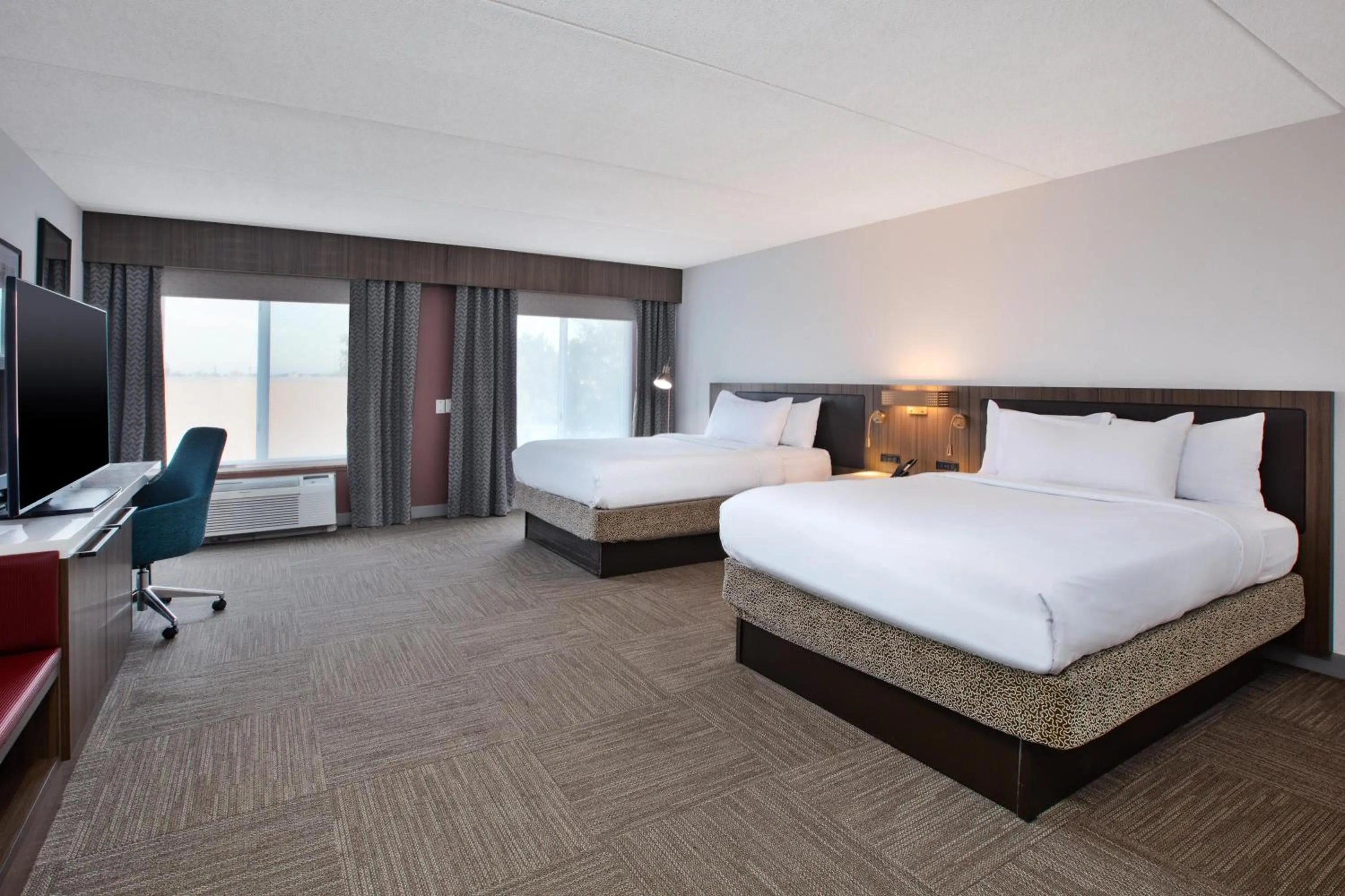 Bed in Hilton Garden Inn Chesapeake Greenbrier