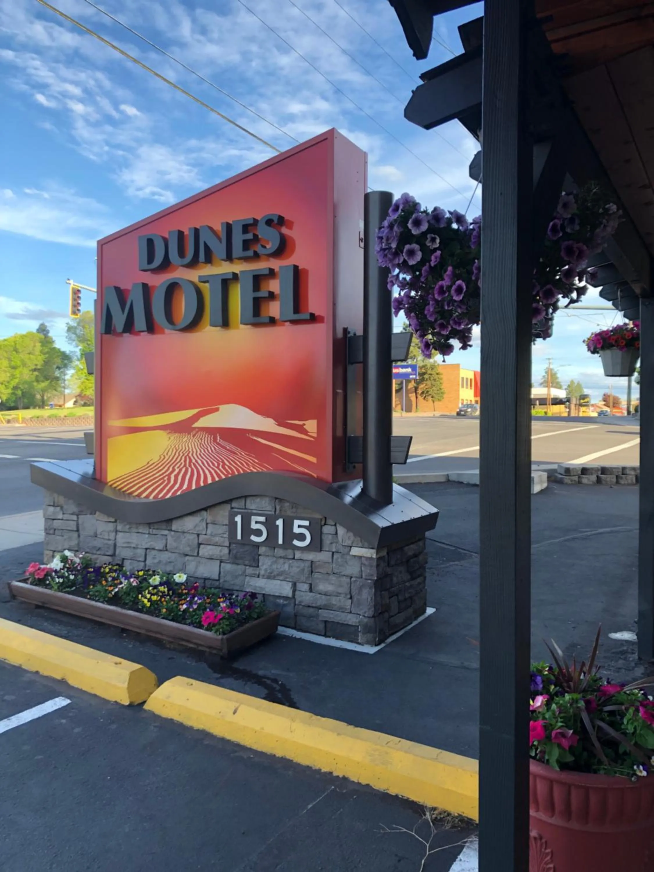 Property logo or sign in Dunes Motel - Bend