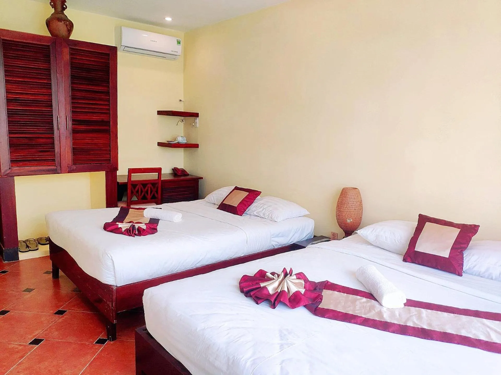 Bed in Thai Hoa Mui Ne Resort