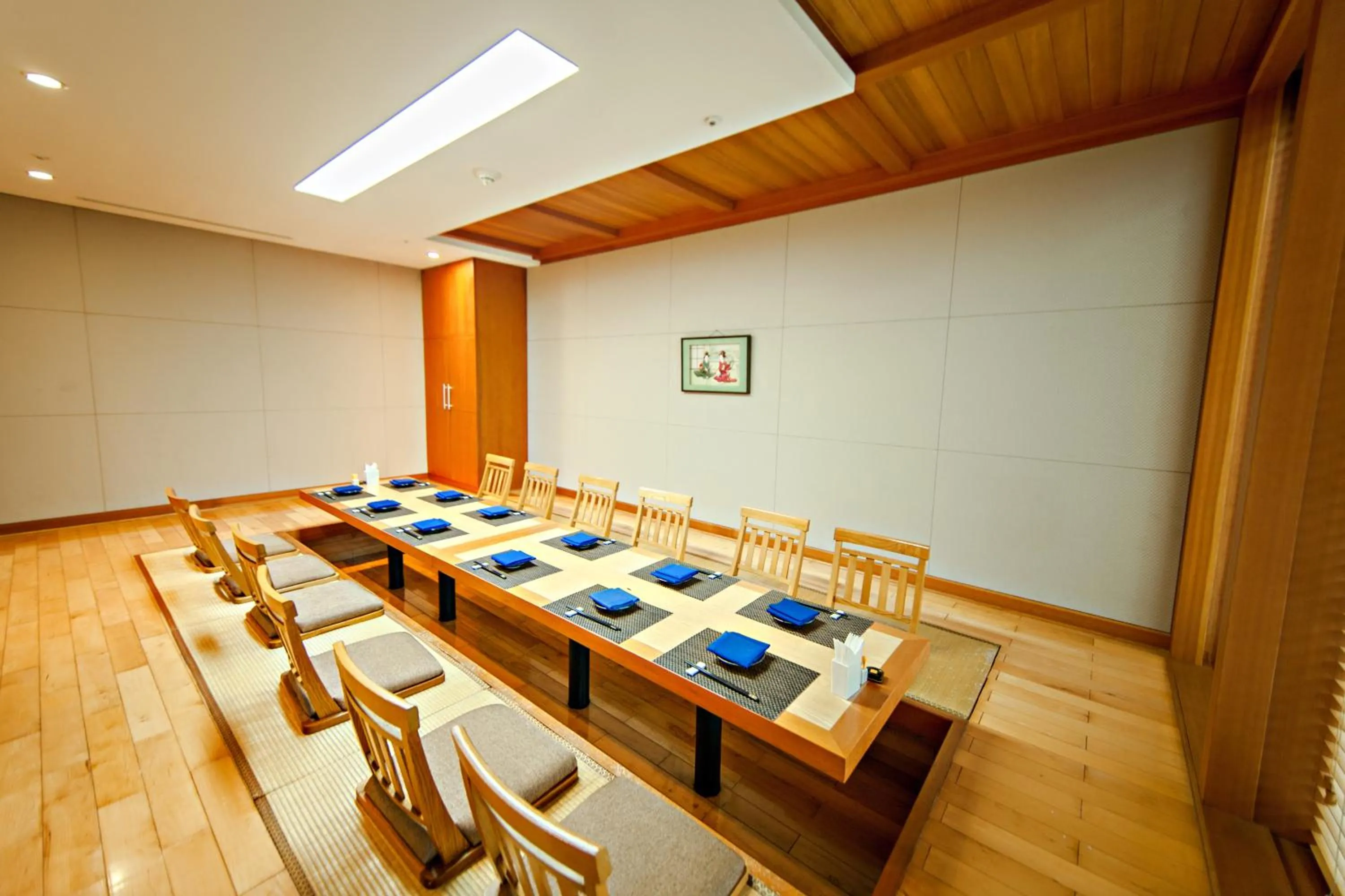 Restaurant/places to eat in Grand Plaza Hotel Hanoi