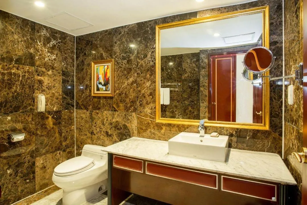 Bathroom in Grand Plaza Hotel Hanoi