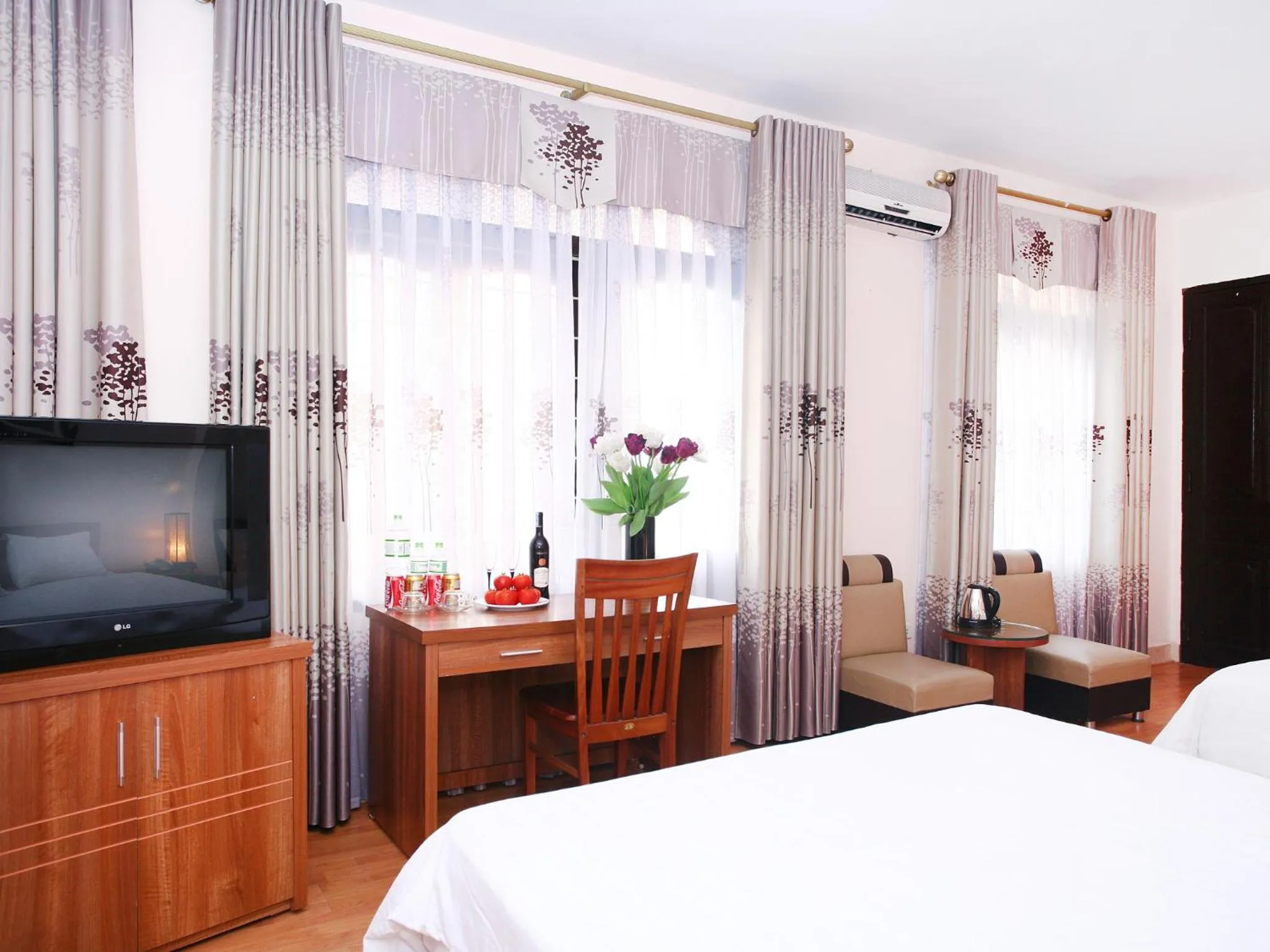 TV and multimedia, Bed in Especen Hotel