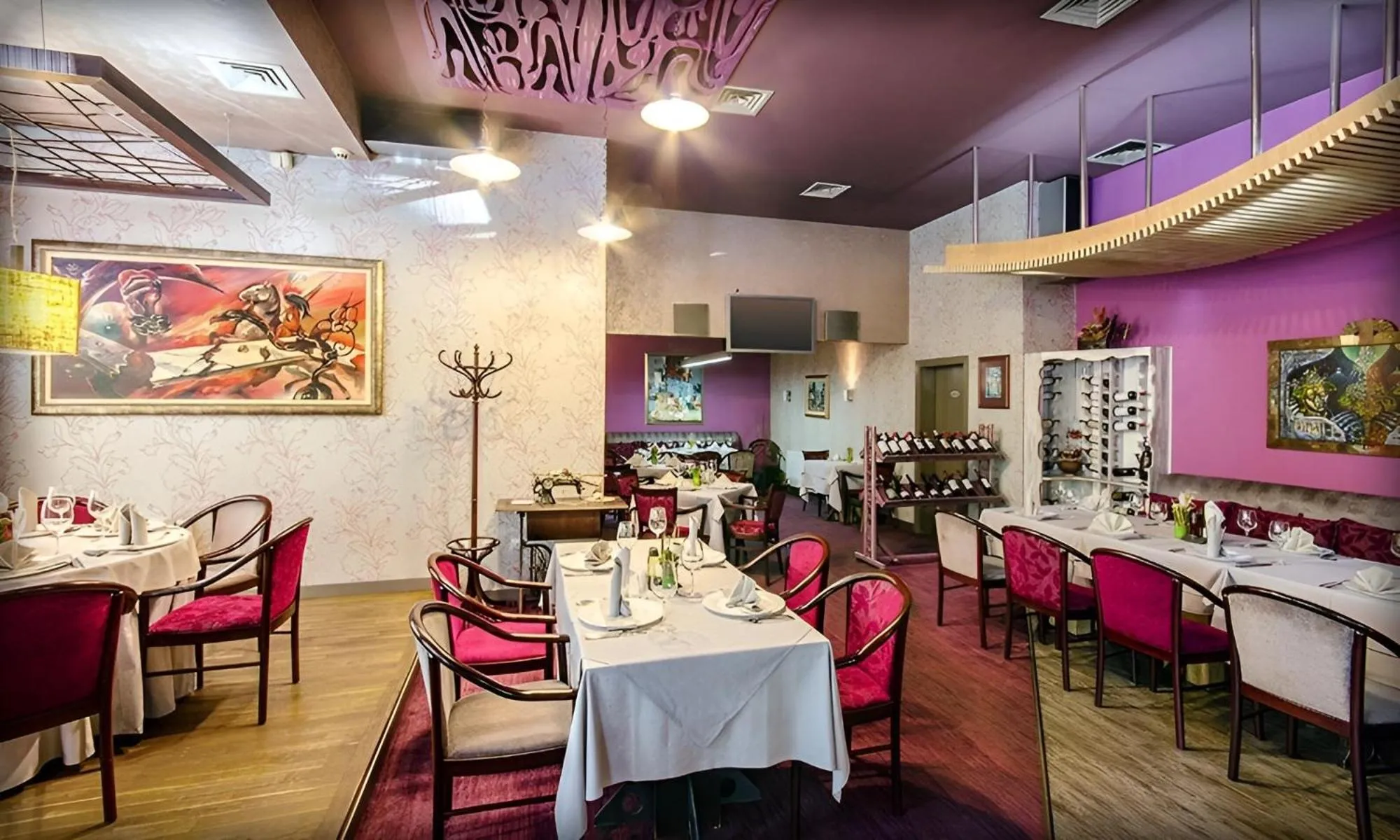 Restaurant/places to eat in Alliance Hotel