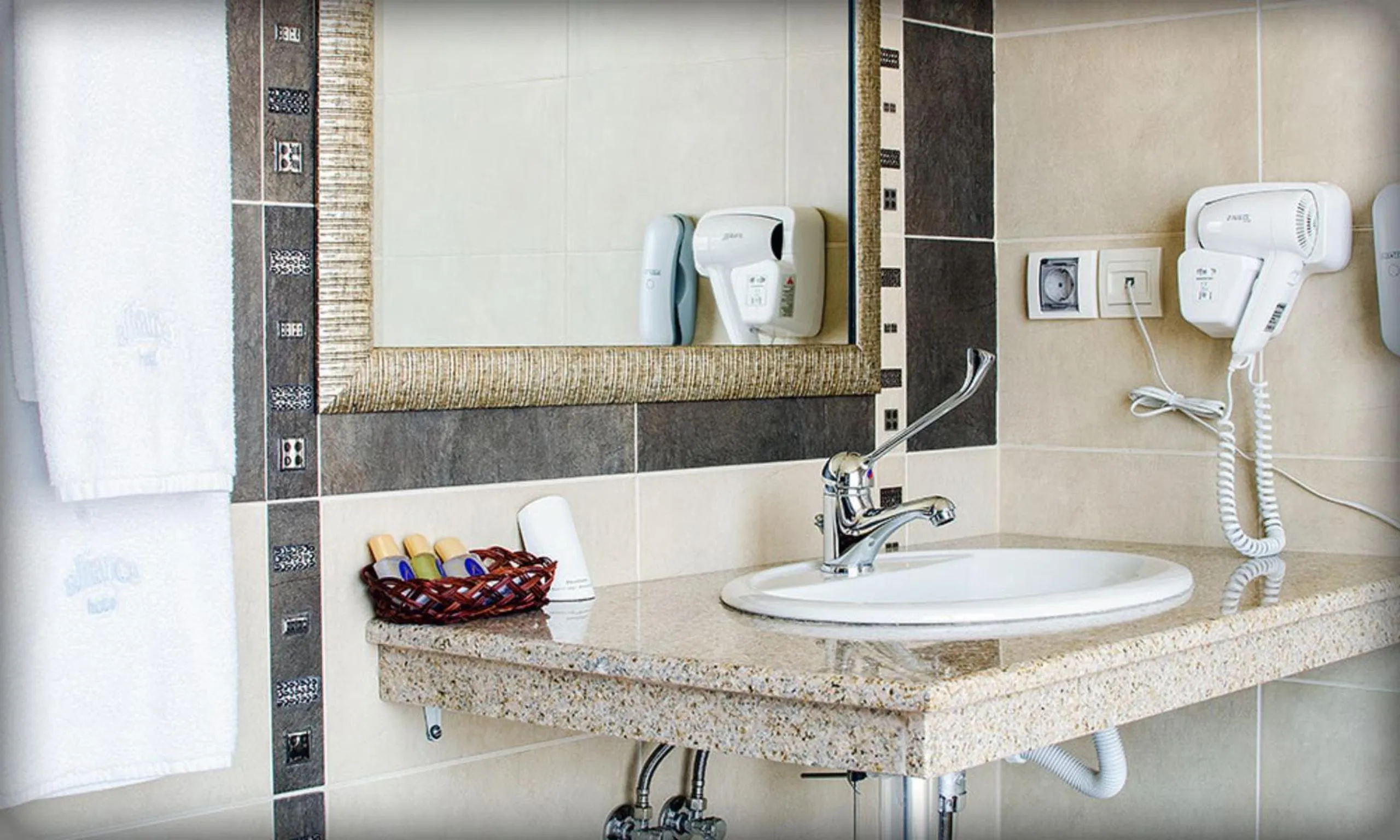 Bathroom in Alliance Hotel