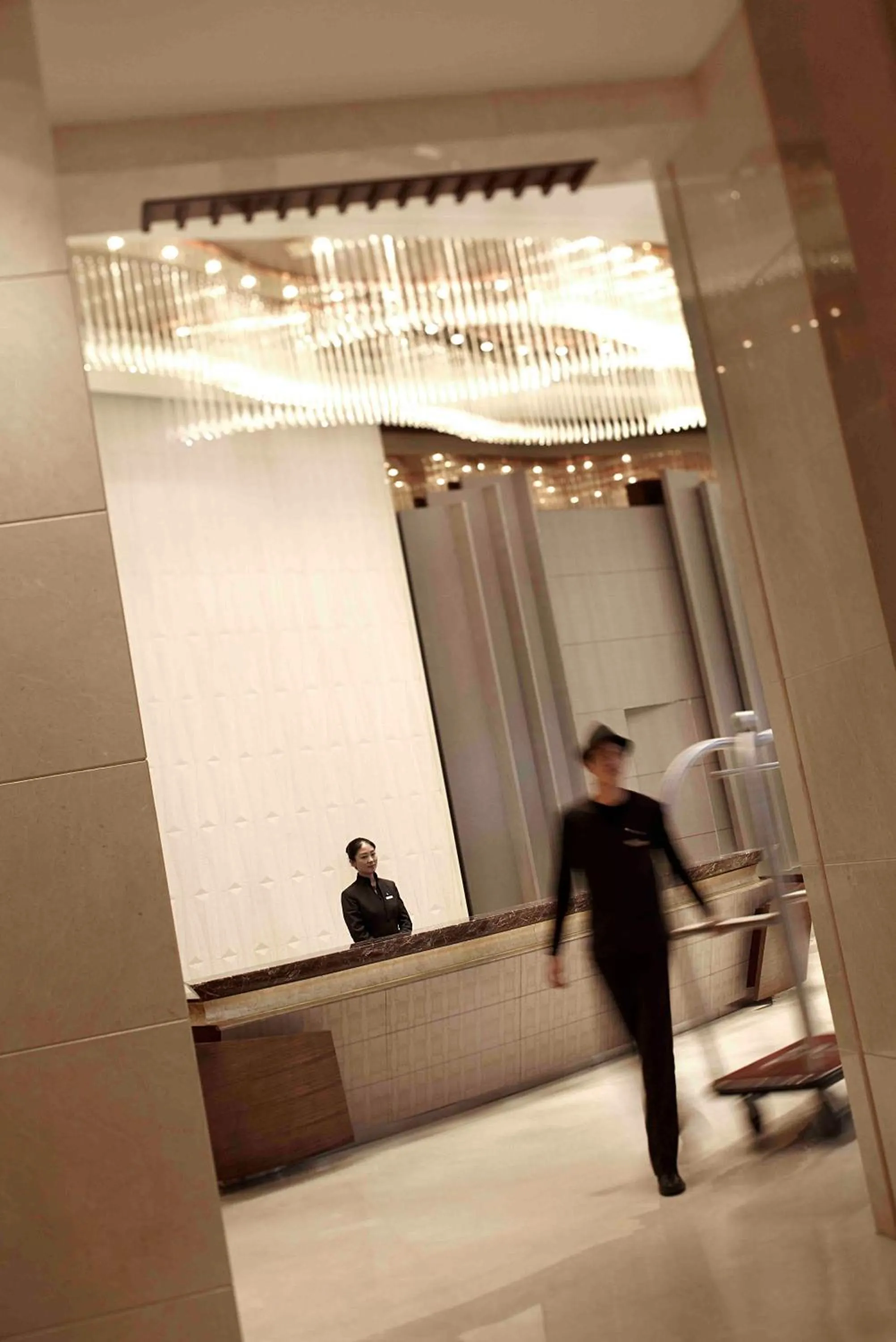 Lobby or reception in Renaissance Tianjin Lakeview Hotel